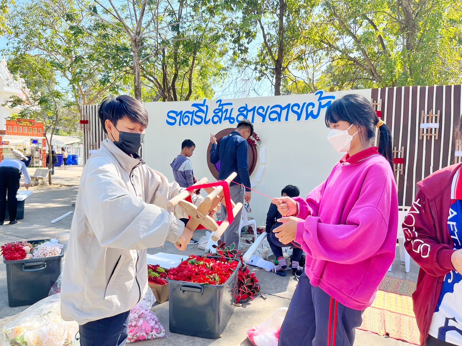 ผนึกกำลังเตรียมงาน “ราตรีเส้นสายลายผ้า” ในงาน “ประเพณีบุญเบิกฟ้าและงานกาชาดประจำปี 2566