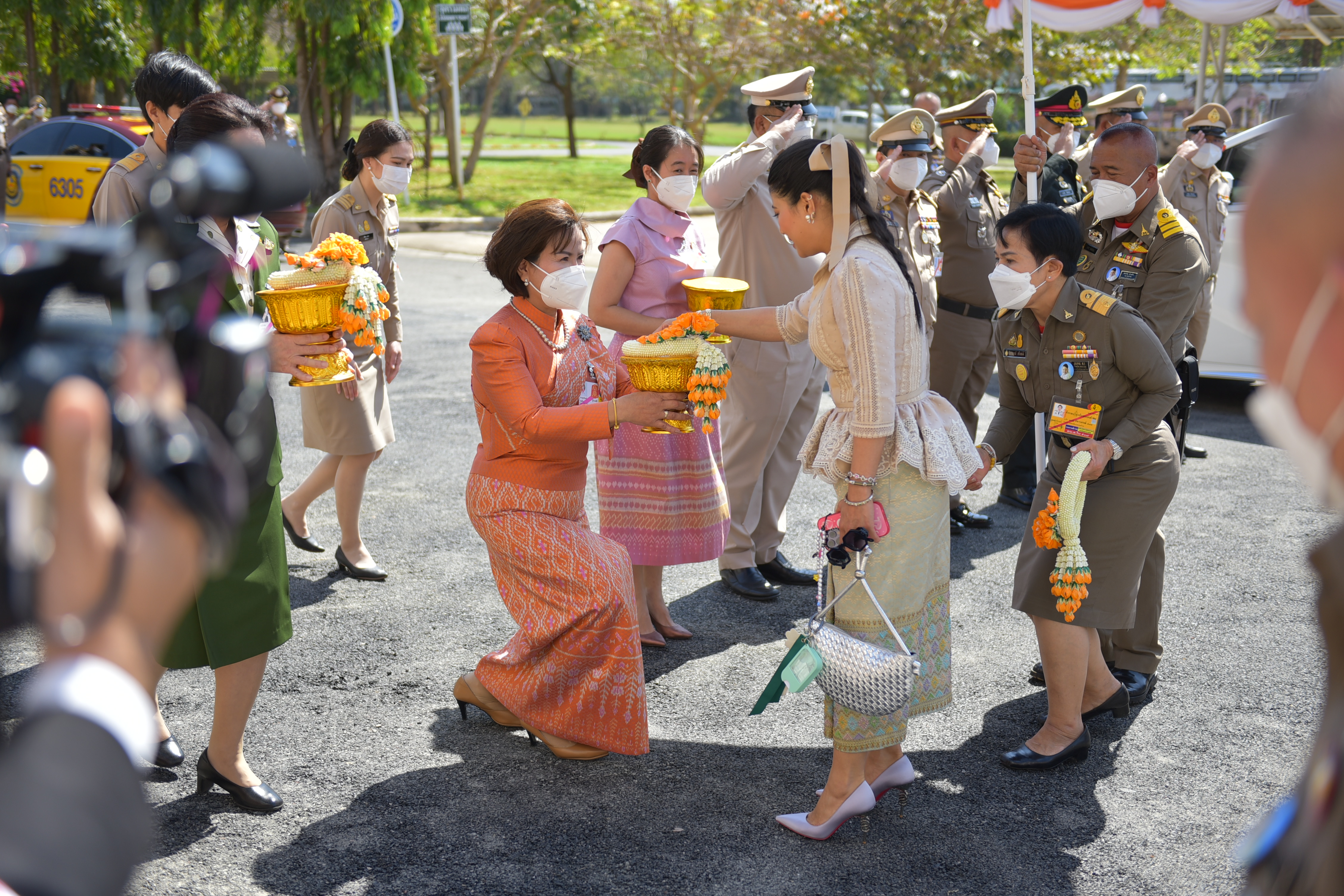 จังหวัดมหาสารคาม ร่วมเฝ้าฯ รับเสด็จสมเด็จพระเจ้าลูกเธอ เจ้าฟ้าสิริวัณณวรี นารีรัตนราชกัญญา ณ หอประชุมมหาวิทยาลัยเทคโนโลยีราชมงคลอีสาน วิทยาเขตสุรินทร์ ตำบลนอกเมือง อำเภอเมืองสุรินทร์ จังหวัดสุรินทร์