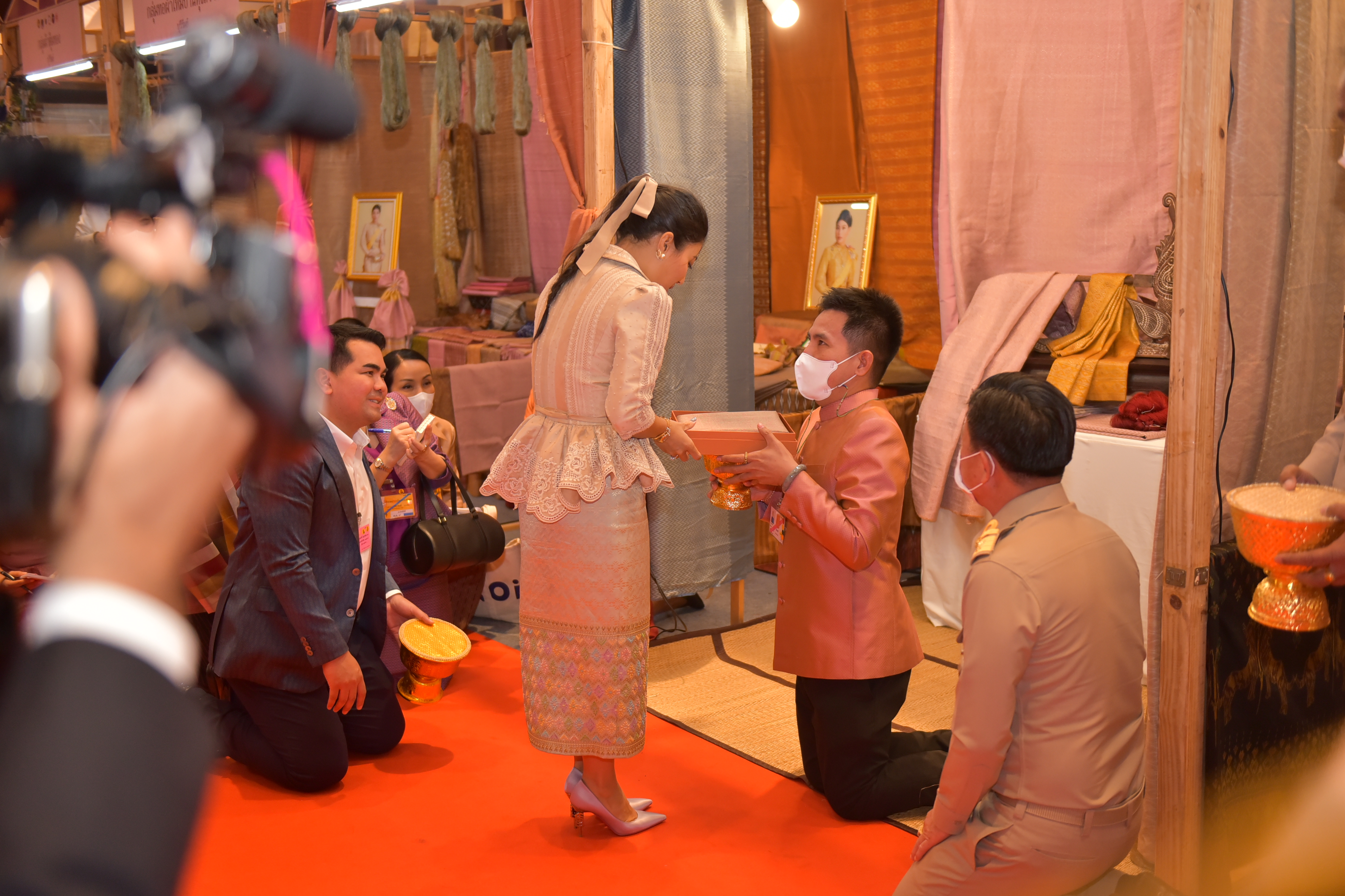 จังหวัดมหาสารคาม ร่วมเฝ้าฯ รับเสด็จสมเด็จพระเจ้าลูกเธอ เจ้าฟ้าสิริวัณณวรี นารีรัตนราชกัญญา ณ หอประชุมมหาวิทยาลัยเทคโนโลยีราชมงคลอีสาน วิทยาเขตสุรินทร์ ตำบลนอกเมือง อำเภอเมืองสุรินทร์ จังหวัดสุรินทร์