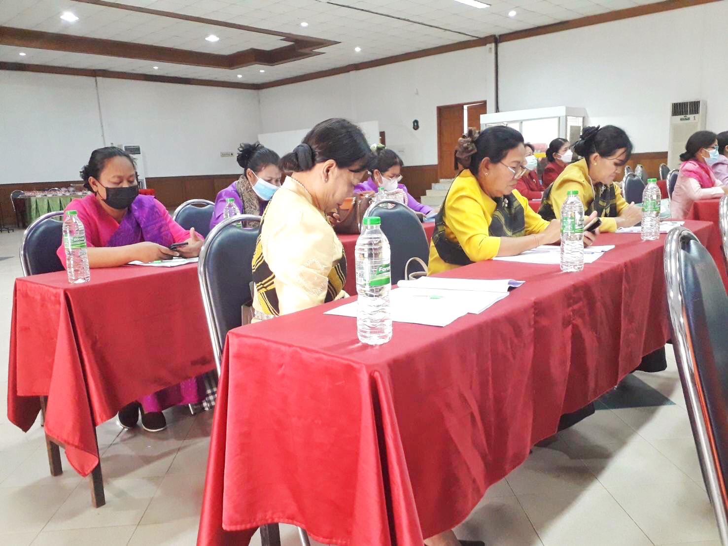 สำนักงานเลขานุการคณะอนุกรรมการบริหารกองทุนพัฒนาบทบาทสตรีจังหวัดมหาสารคาม ดำเนินโครงการเพิ่มประสิทธิภาพการปฏิบัติงานกองทุนพัฒนาบทบาทสตรีแก่กลไกการขับเคลื่อนกองทุนพัฒนาบทบาทสตรีระดับจังหวัด
