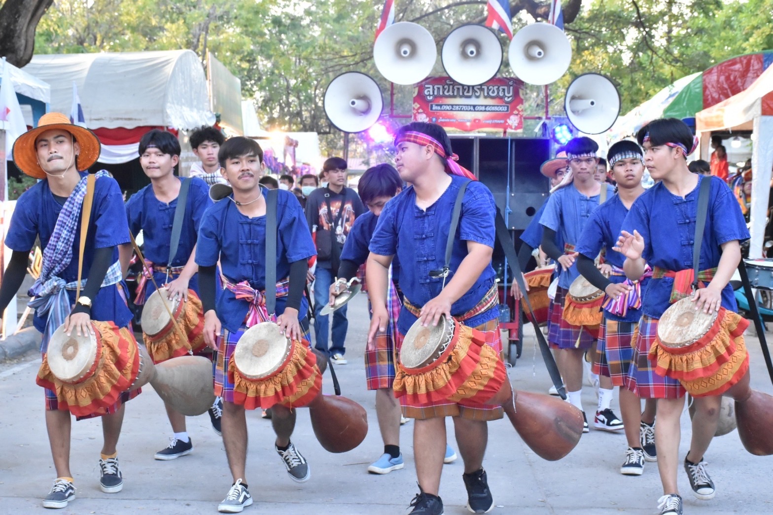 พช.มหาสารคาม ยกทัพ ภาคี เครือข่าย ร่วมแสดงขบวนแห่วันเปิดงานประเพณีบุญเบิกฟ้าและงานกาชาดจังหวัดมหาสารคาม ประจำปี 2566