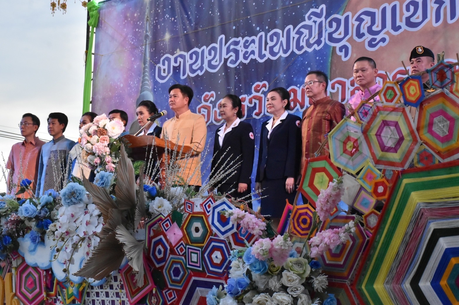 เปิดแล้ว!! งานกาชาดจังหวัดมหาสารคาม ประจำปี 2566 พช.มหาสารคาม นำสินค้า OTOP ร่วมจัดแสดง และ จำหน่ายกว่า 10 กลุ่ม กระตุ้นเศรษฐกิจฐานราก วันแรกโกยรายได้กว่าสองแสนบาท