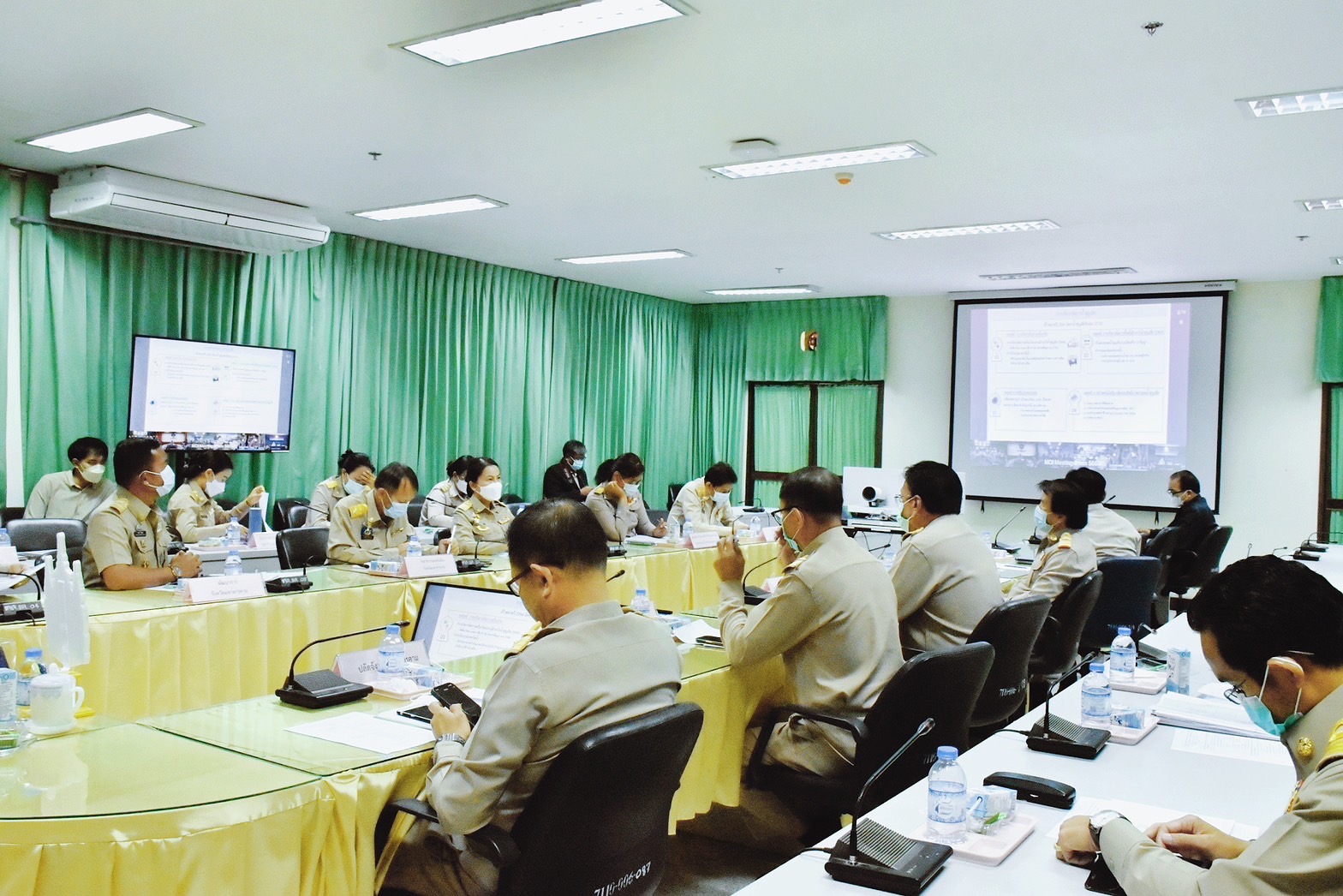 พช.มหาสารคาม ร่วมประชุมขับเคลื่อนและติดตาม นโยบายของรัฐบาลและภารกิจสำคัญของสำนักงานปลัดกระทรวงมหาดไทยประจำปีงบประมาณ พ.ศ. 2566 (เดือนกุมภาพันธ์ 2566) ผ่านระบบวีดิทัศน์ทางไกล (VCS)
