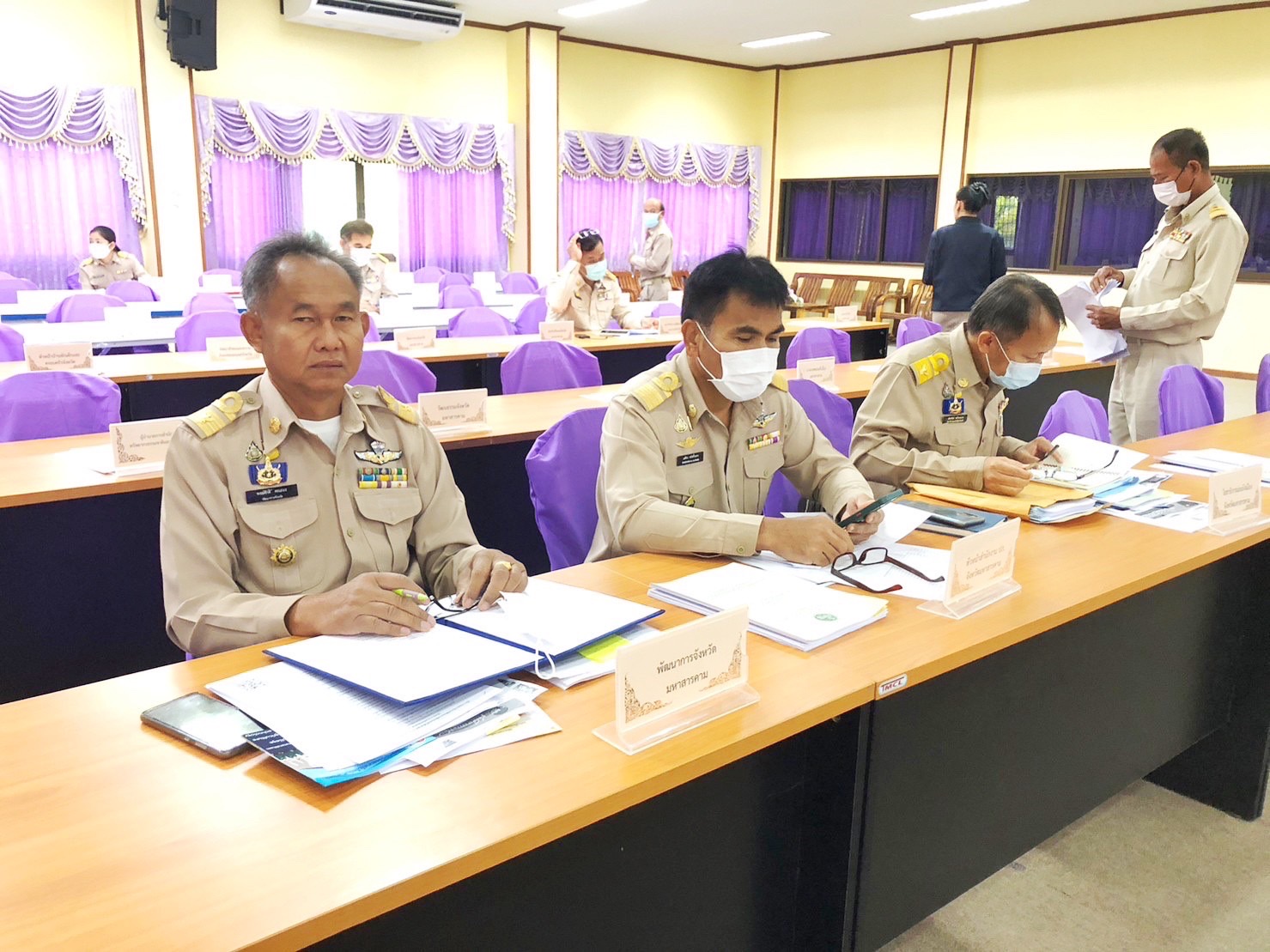 จังหวัดมหาสารคาม มอบเงินรายได้จากการจัดงานราตรีเส้นสายลายผ้ามหาสารคาม ประจำปี 2566  ให้สำนักงานเหล่ากาชาดจังหวัดมหาสารคามนำไปใช้ประโยชน์ในกิจกรรมการกุศลช่วยเหลือบรรเทาความเดือดร้อน ให้กับประชาชน