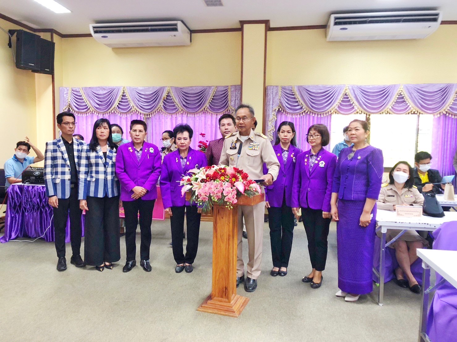 จังหวัดมหาสารคาม มอบเงินรายได้จากการจัดงานราตรีเส้นสายลายผ้ามหาสารคาม ประจำปี 2566  ให้สำนักงานเหล่ากาชาดจังหวัดมหาสารคามนำไปใช้ประโยชน์ในกิจกรรมการกุศลช่วยเหลือบรรเทาความเดือดร้อน ให้กับประชาชน