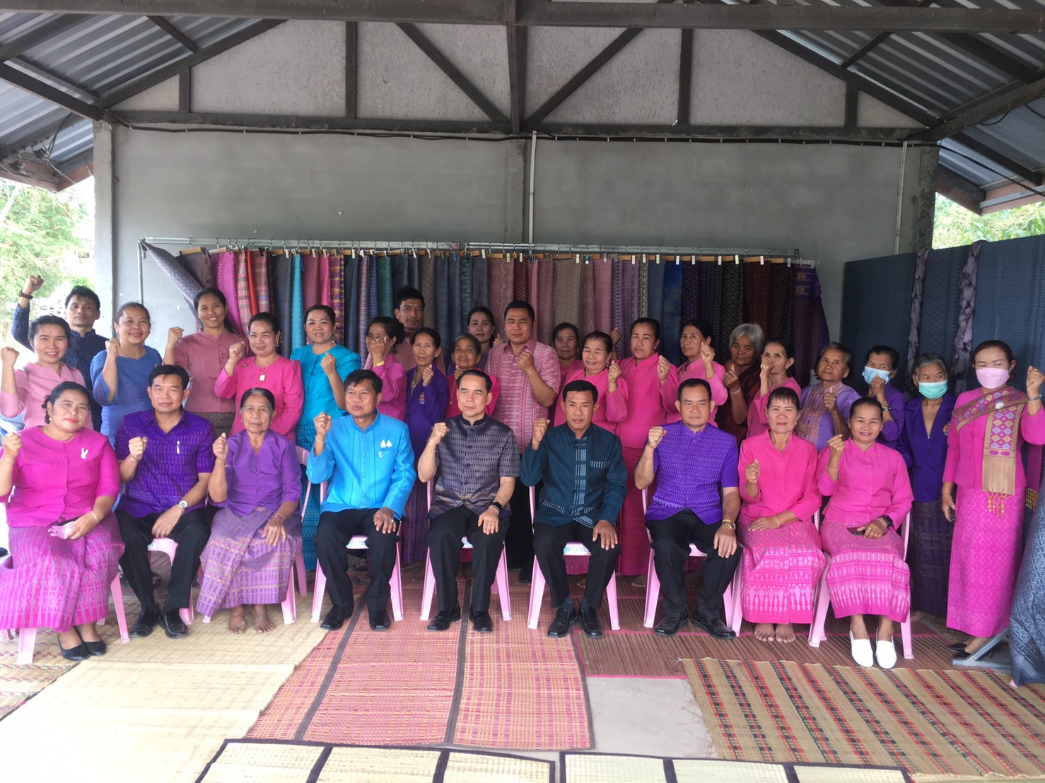 นายคมกริช ชินชนะ ผู้ตรวจราชการกรมการพัฒนาชุมชน เขตตรวจที่ 12 ดำเนินการตรวจติดตามผลปฏิบัติราชการกรมการพัฒนาชุมชน ประจำเดือนกุมภาพันธ์ 2566 พื้นที่จังหวัดมหาสารคาม