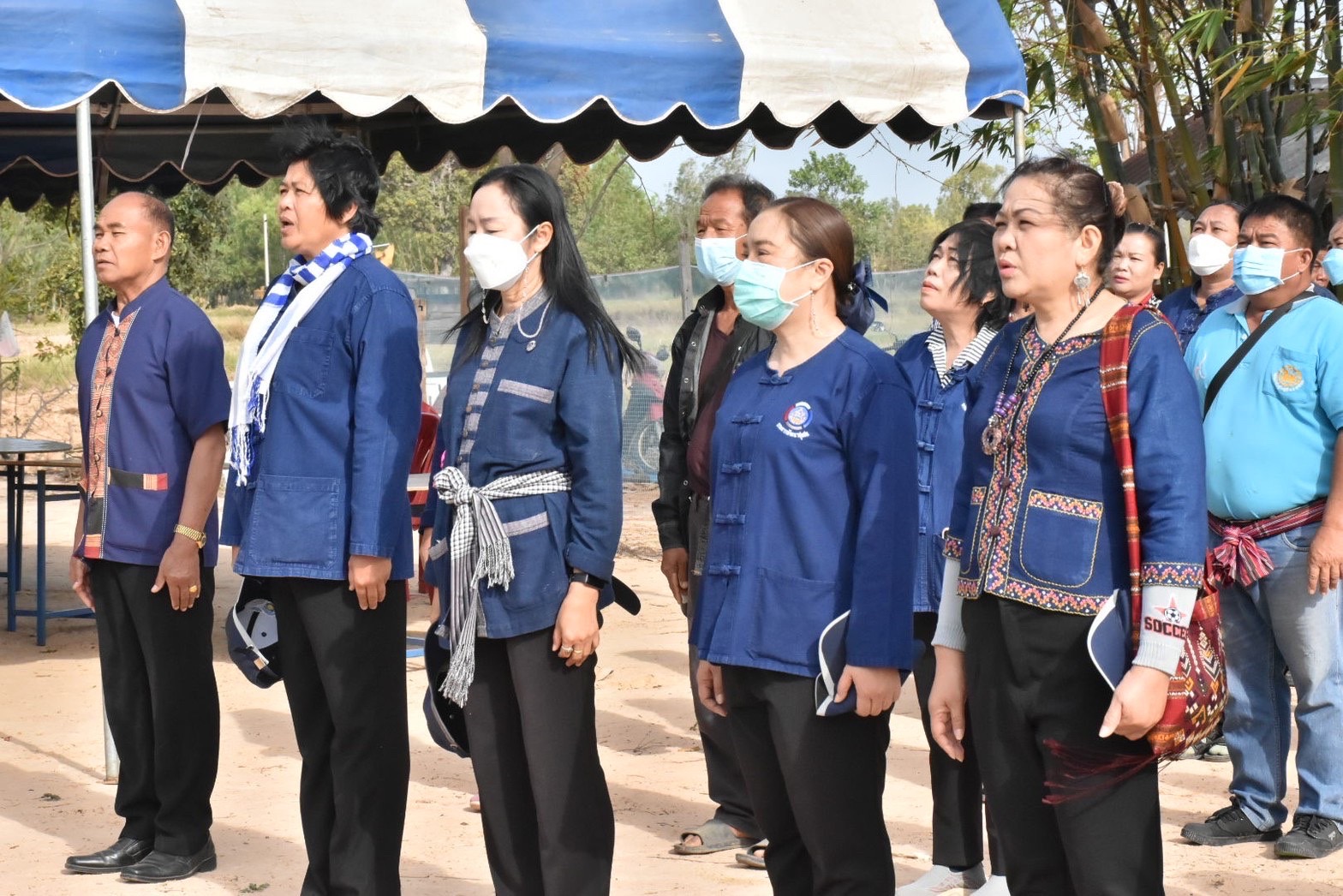 สพจ.มหาสารคาม ร่วมกับ สพอ.กันทรวิชัย และภาคีเครือข่ายโคกหนองนา จัดกิจกรรมเอามื้อสามัคคี โคก หนอง นา พช. ณ แปลงโคกหนองนา อำเภอกันทรวิชัย