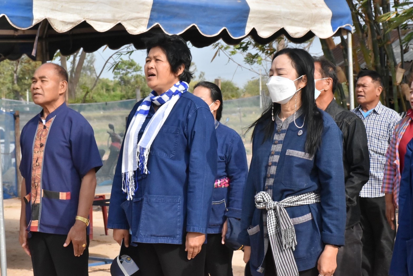 สพจ.มหาสารคาม ร่วมกับ สพอ.กันทรวิชัย และภาคีเครือข่ายโคกหนองนา จัดกิจกรรมเอามื้อสามัคคี โคก หนอง นา พช. ณ แปลงโคกหนองนา อำเภอกันทรวิชัย