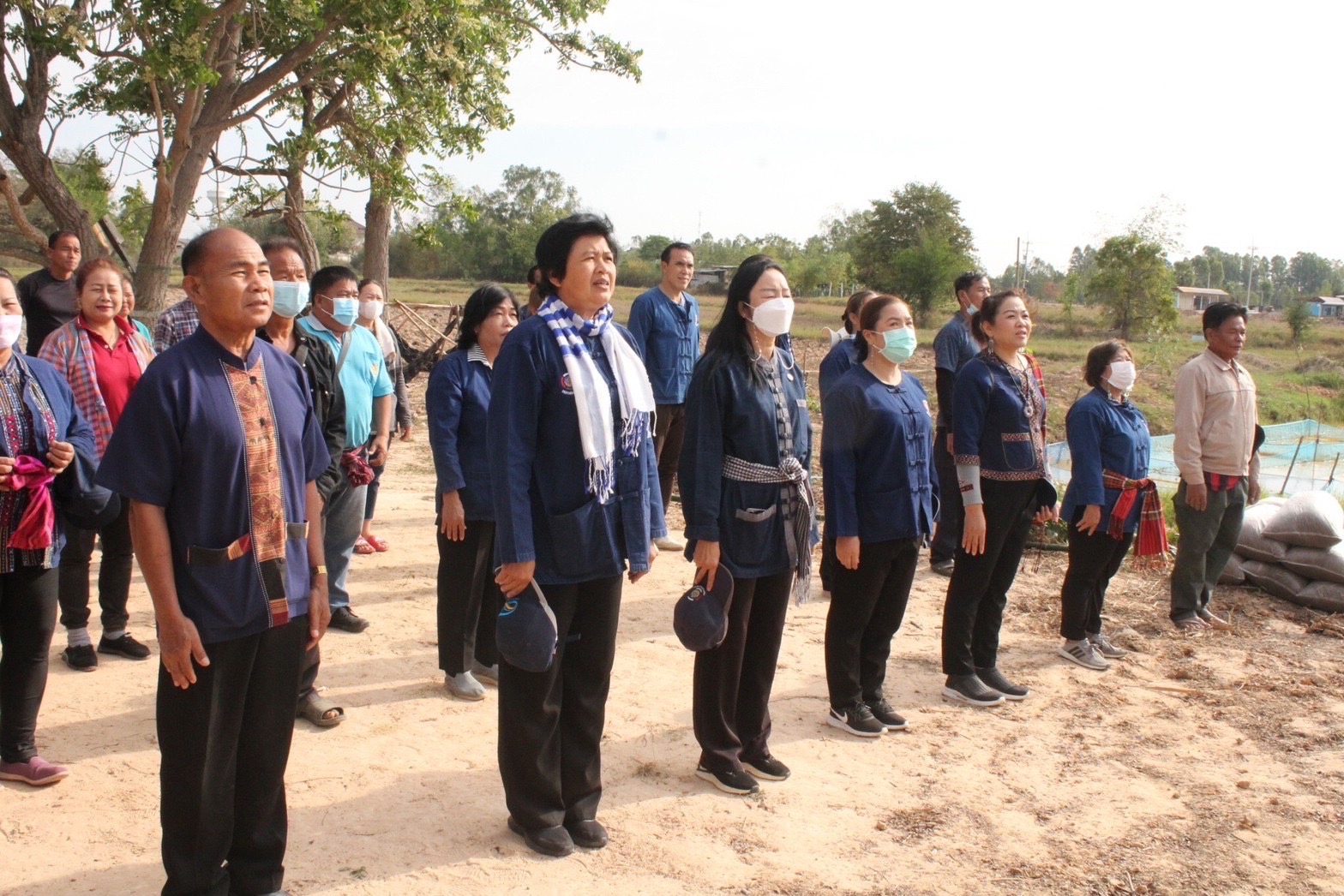สพจ.มหาสารคาม ร่วมกับ สพอ.กันทรวิชัย และภาคีเครือข่ายโคกหนองนา จัดกิจกรรมเอามื้อสามัคคี โคก หนอง นา พช. ณ แปลงโคกหนองนา อำเภอกันทรวิชัย