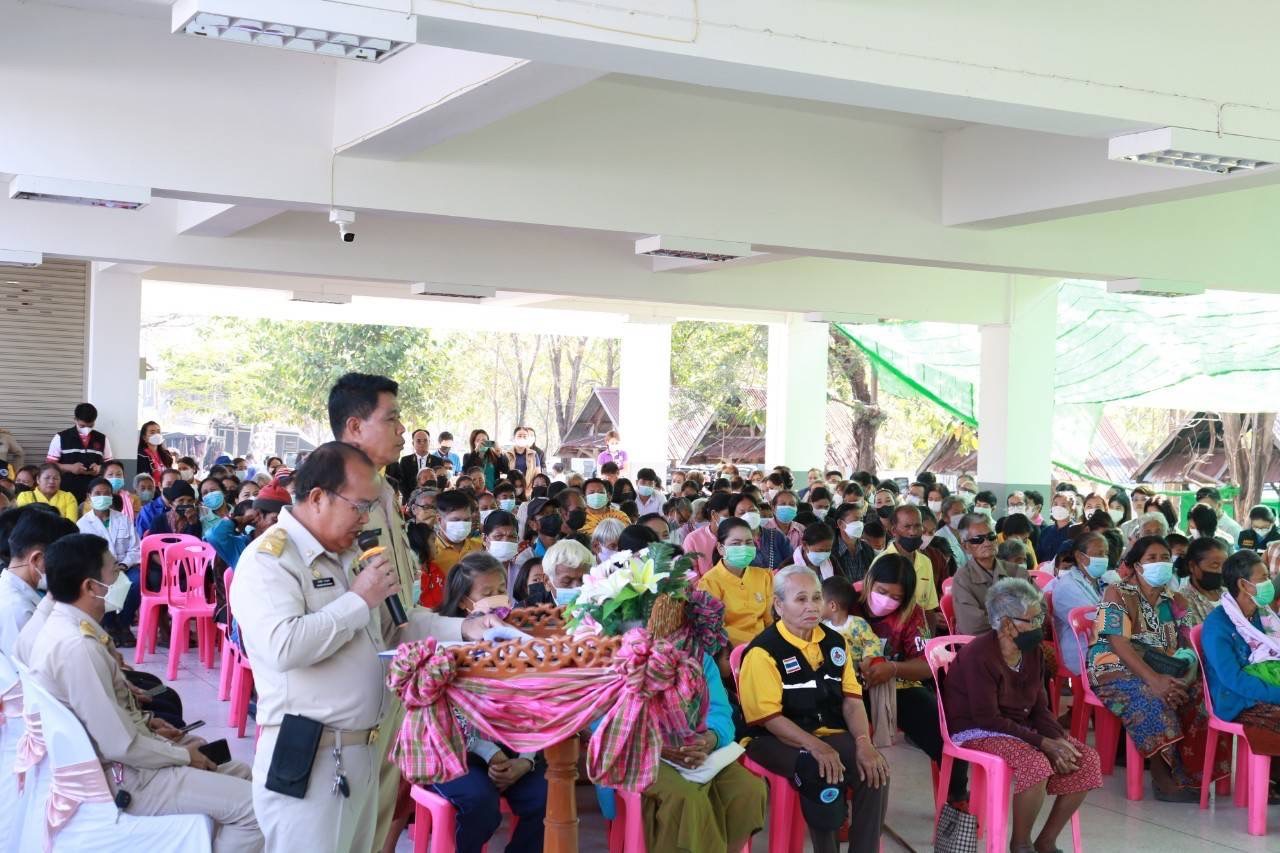 พช.มหาสารคาม ร่วมโครงการปกป้องและเชิดชูสถาบันพระมหากษัตริย์ และหน่วยบำบัดทุกข์ บำรุงสุข สร้างรอยยิ้มให้ประชาชน (จังหวัดเคลื่อนที่) อำเภอพยัคฆภูมิพิสัย