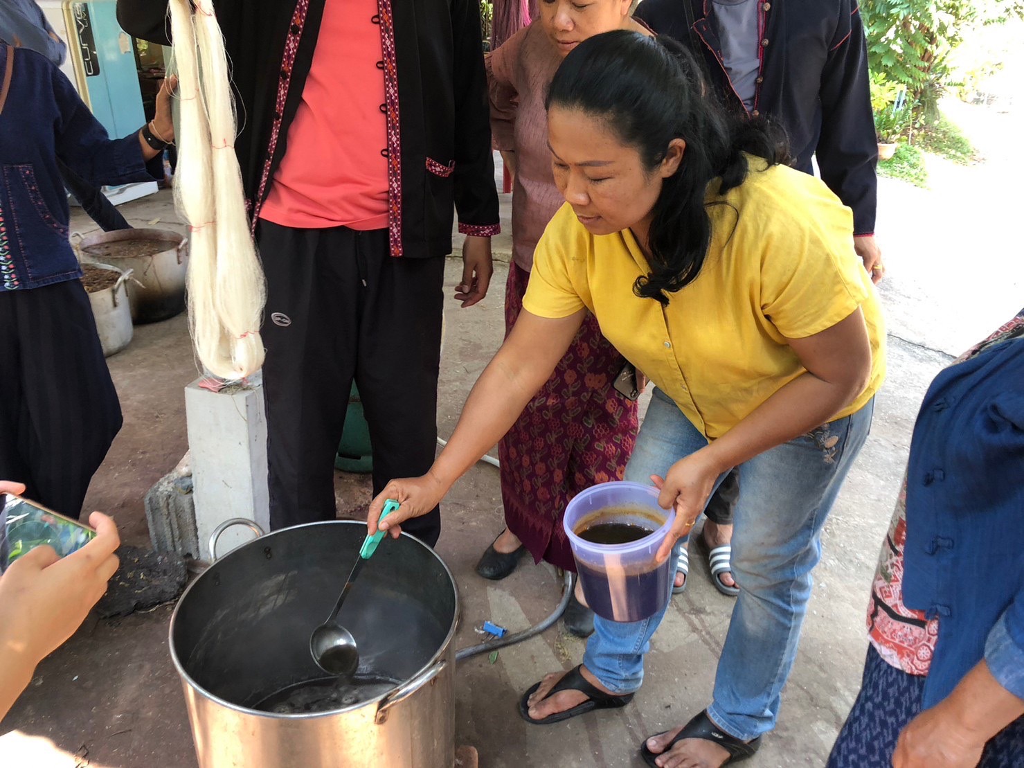 พช.มหาสารคาม ผสานเครือข่าย จัดกิจกรรมค้นหาองค์ความรู้เกี่ยวกับประโยชน์ของต้นไม้ประจำจังหวัดมหาสารคาม (ต้นพฤกษ์) สนองพระราชดำริในโครงการอนุรักษ์พันธุกรรมพืชอันเนื่องมาจากพระราชดำริ สมเด็จพระเทพรัตนราชสุดาฯ สยามบรมราชกุมารี (อพ.สธ.)