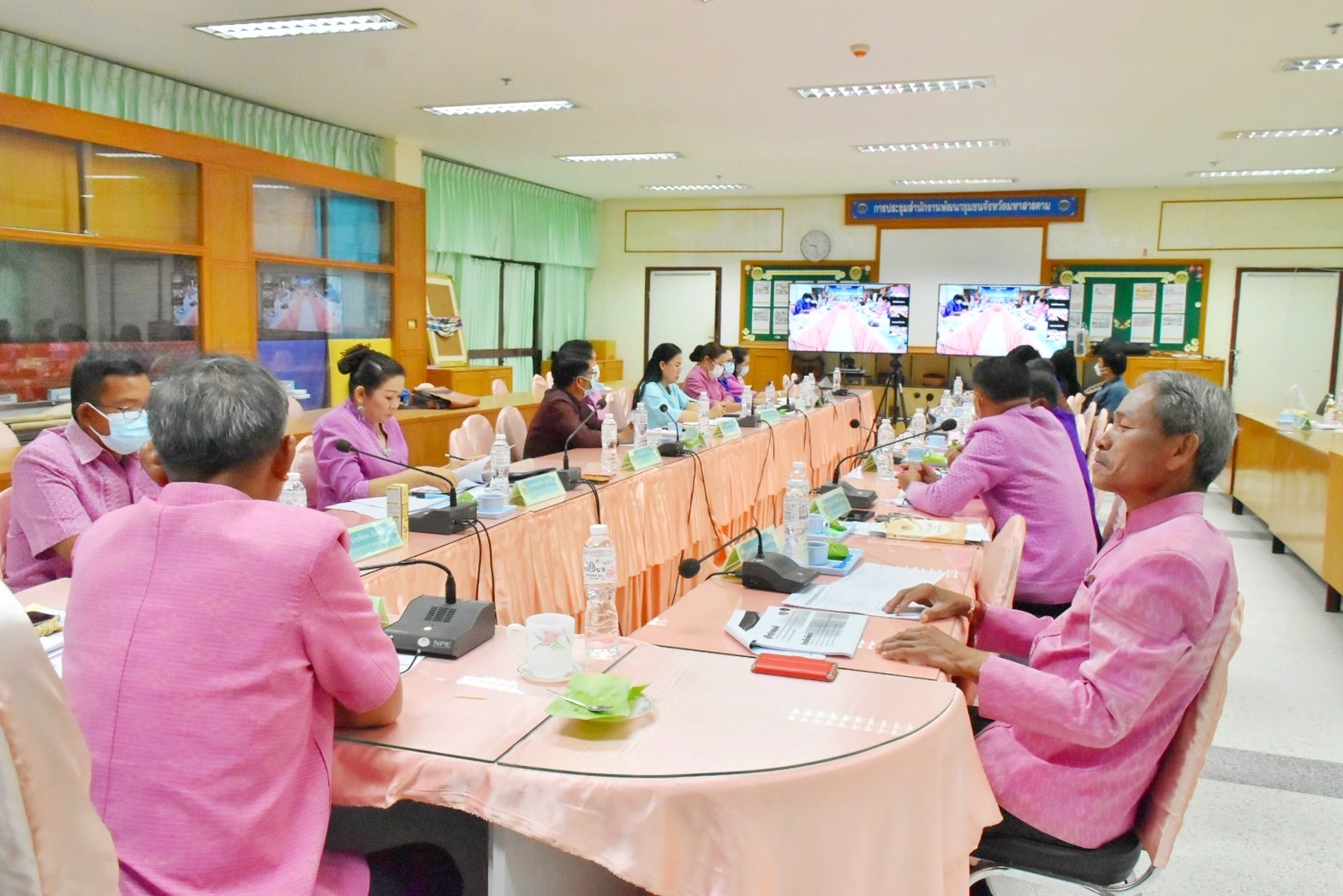 พช.มหาสารคาม ร่วมประชุมเชิงปฏิบัติการตรวจติดตามผลการดำเนินงานของหน่วยรับตรวจรายไตรมาส ครั้งที่ 2/2566 ผ่านระบบประชุมออนไลน์ Zoom Cloud Meetings