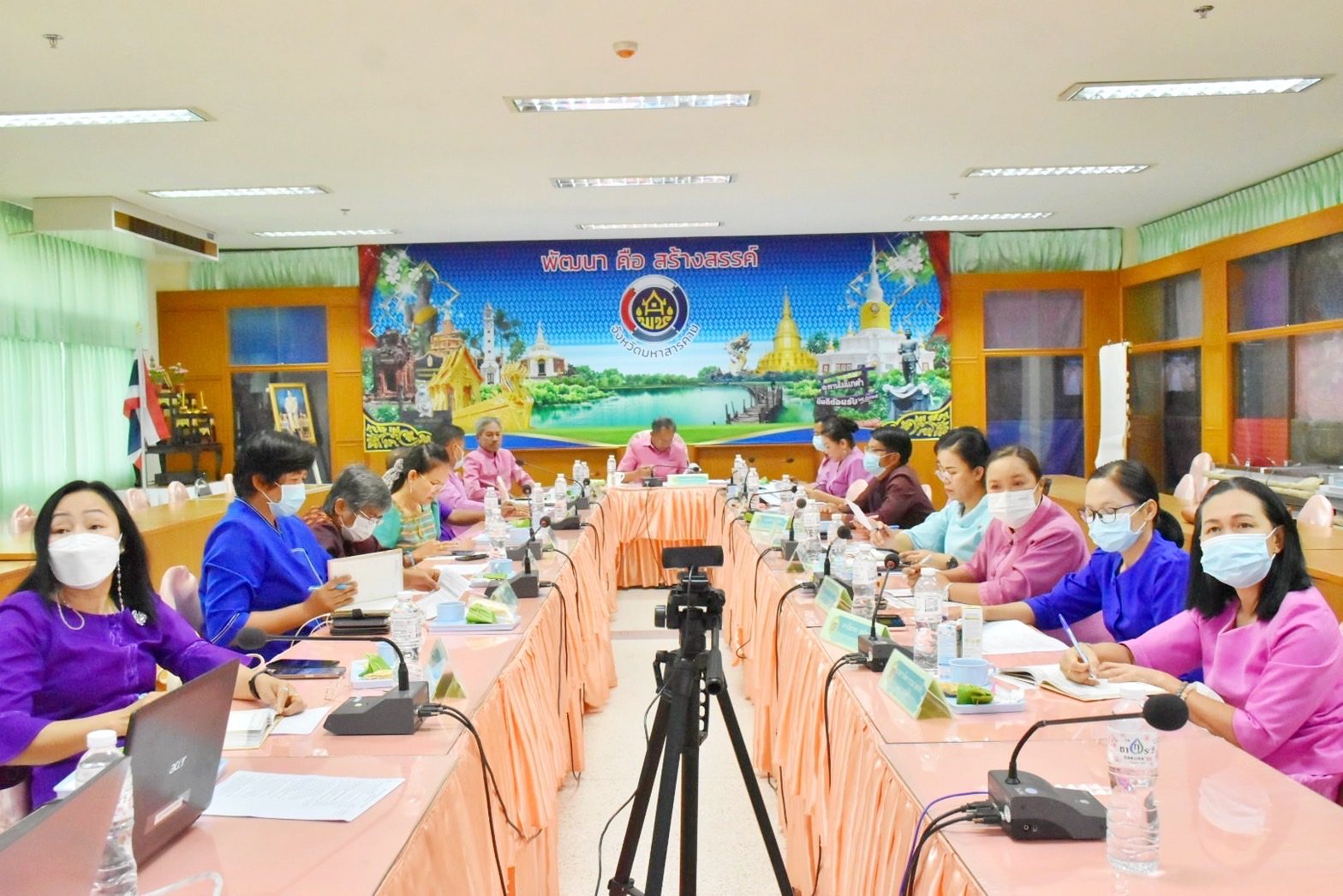 พช.มหาสารคาม ร่วมประชุมเชิงปฏิบัติการตรวจติดตามผลการดำเนินงานของหน่วยรับตรวจรายไตรมาส ครั้งที่ 2/2566 ผ่านระบบประชุมออนไลน์ Zoom Cloud Meetings