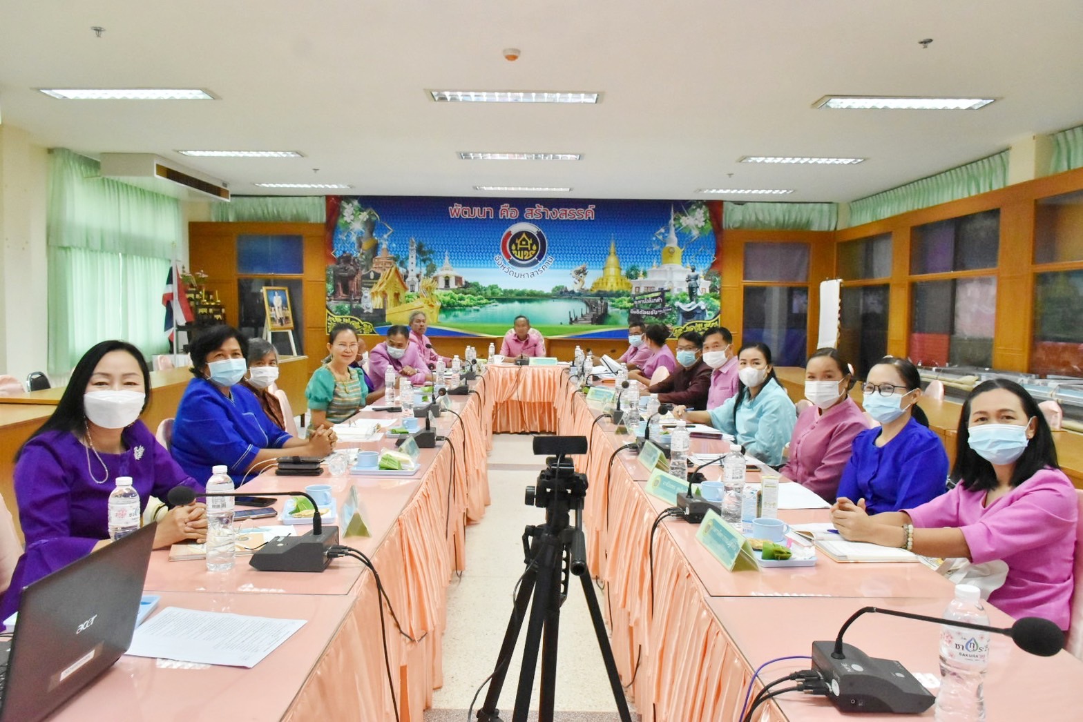 พช.มหาสารคาม ร่วมประชุมเชิงปฏิบัติการตรวจติดตามผลการดำเนินงานของหน่วยรับตรวจรายไตรมาส ครั้งที่ 2/2566 ผ่านระบบประชุมออนไลน์ Zoom Cloud Meetings