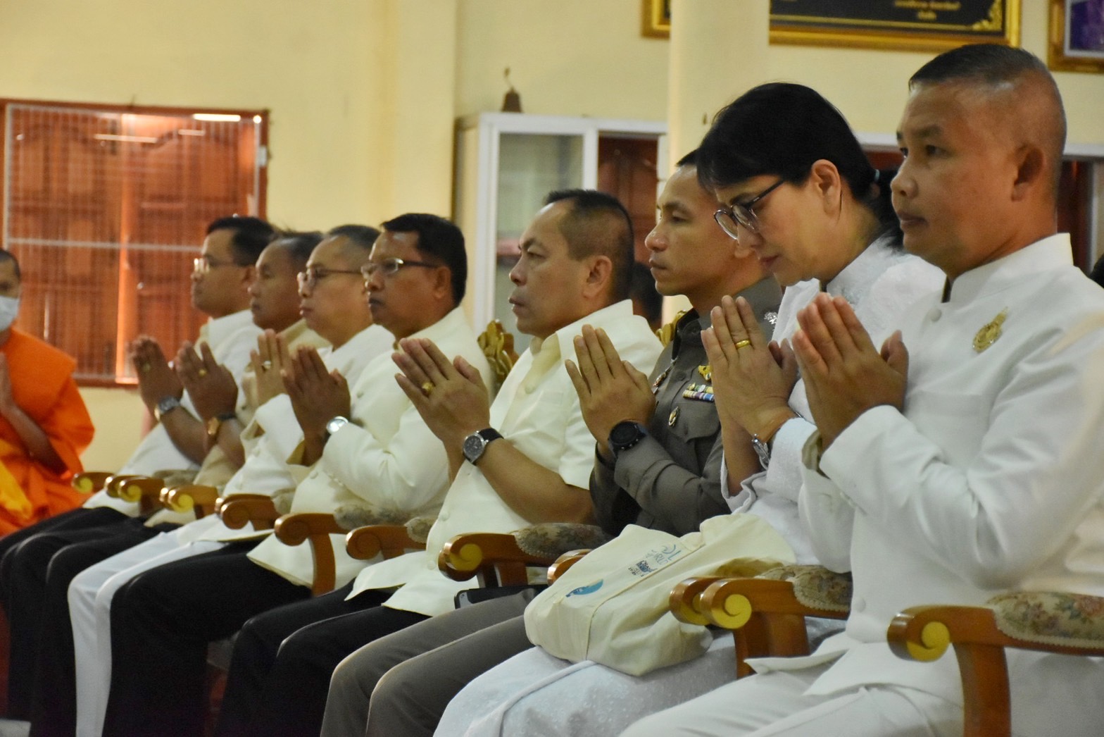 พช.มหาสารคาม ร่วมพิธีทำบุญตักบาตร เนื่องในวันมาฆบูชา ประจำปีพุทธศักราช 2566