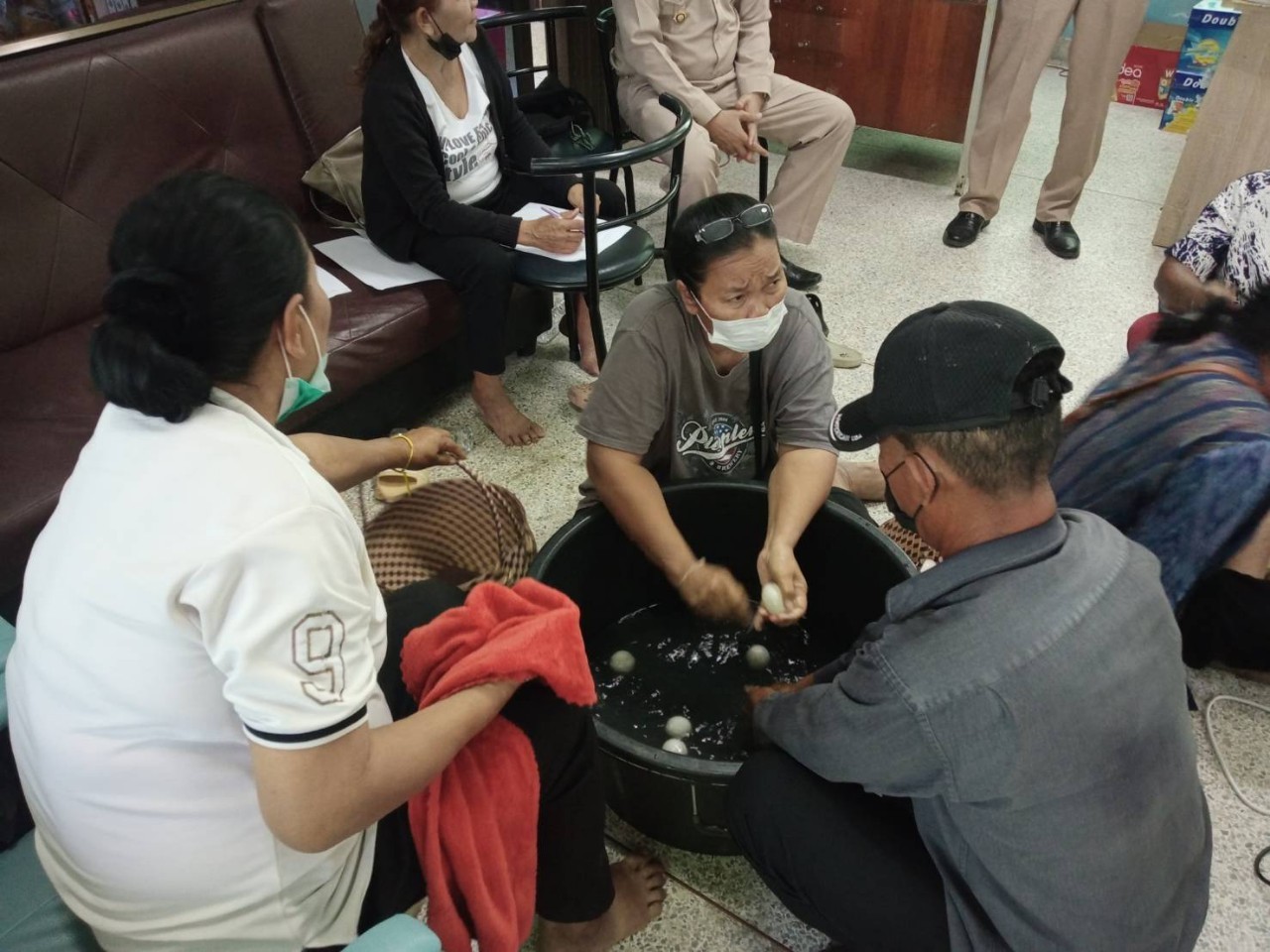 พช.มหาสารคาม พร้อมครัวเรือนเป้าหมาย เข้าร่วมโครงการฝึกอาชีพประชาชนพัฒนาคนทุกช่วงวัยตามหลักปรัชญาของเศรษฐกิจพอเพียง ผ่านทางระบบ Zoom Cloud Meeting