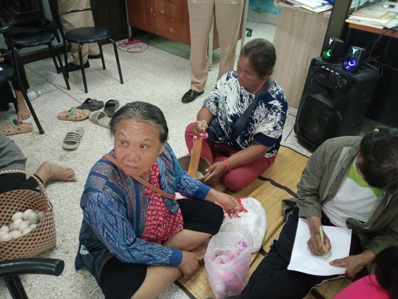 พช.มหาสารคาม พร้อมครัวเรือนเป้าหมาย เข้าร่วมโครงการฝึกอาชีพประชาชนพัฒนาคนทุกช่วงวัยตามหลักปรัชญาของเศรษฐกิจพอเพียง ผ่านทางระบบ Zoom Cloud Meeting
