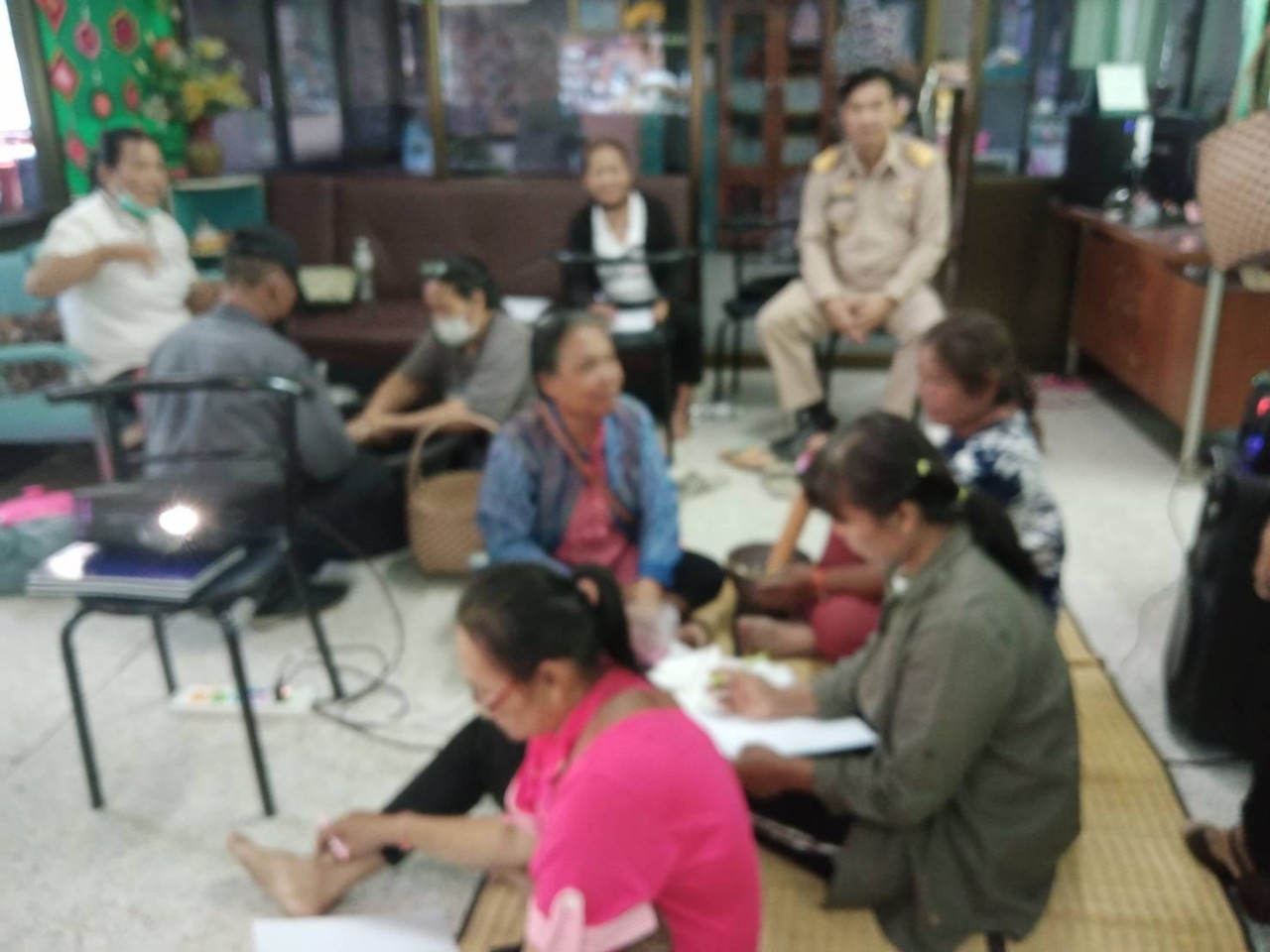 พช.มหาสารคาม พร้อมครัวเรือนเป้าหมาย เข้าร่วมโครงการฝึกอาชีพประชาชนพัฒนาคนทุกช่วงวัยตามหลักปรัชญาของเศรษฐกิจพอเพียง ผ่านทางระบบ Zoom Cloud Meeting