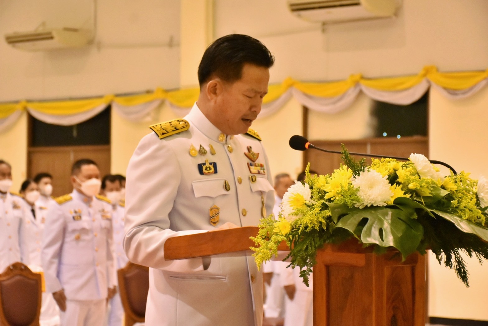 พช.มหาสารคาม ร่วมพิธีวางพานพุ่มดอกไม้ถวายราชสักการะ แด่ พระบาทสมเด็จพระบรมชนกาธิเบศร มหาภูมิพลอดุลยเดชมหาราช บรมนาถบพิตร เนื่องใน “วันมาตรฐานฝีมือแรงงานแห่งชาติ” ประจำปี 2566