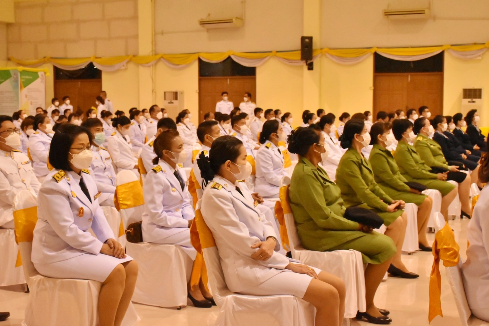พช.มหาสารคาม ร่วมพิธีวางพานพุ่มดอกไม้ถวายราชสักการะ แด่ พระบาทสมเด็จพระบรมชนกาธิเบศร มหาภูมิพลอดุลยเดชมหาราช บรมนาถบพิตร เนื่องใน “วันมาตรฐานฝีมือแรงงานแห่งชาติ” ประจำปี 2566