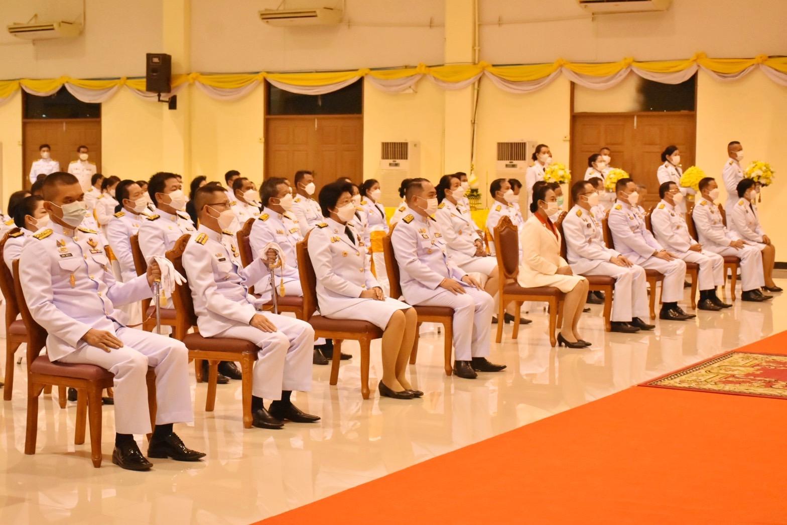 พช.มหาสารคาม ร่วมพิธีวางพานพุ่มดอกไม้ถวายราชสักการะ แด่ พระบาทสมเด็จพระบรมชนกาธิเบศร มหาภูมิพลอดุลยเดชมหาราช บรมนาถบพิตร เนื่องใน “วันมาตรฐานฝีมือแรงงานแห่งชาติ” ประจำปี 2566