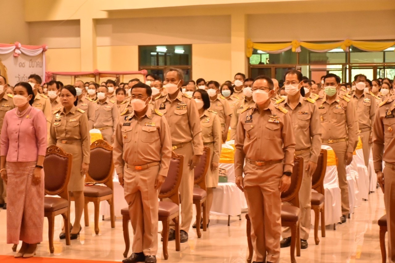 พช.มหาสารคาม ร่วมพิธีถวายราชสักการะพระบาทสมเด็จพระจุลจอมเกล้าเจ้าอยู่หัว เนื่องในวันท้องถิ่นไทย ประจำปี 2566
