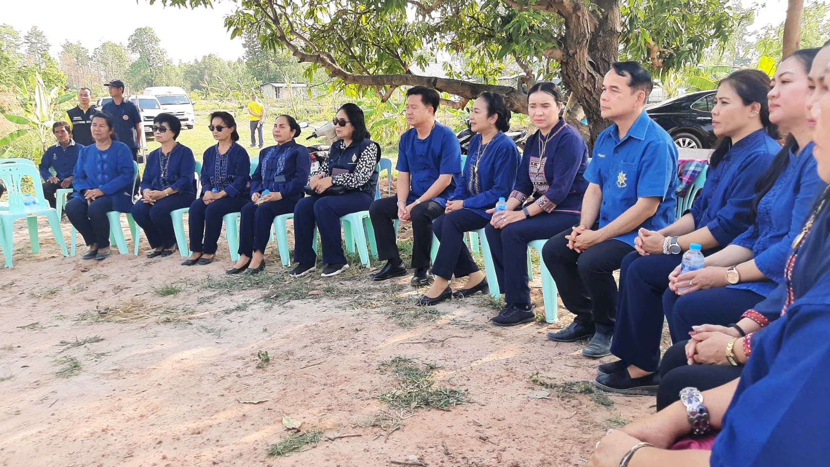 ผู้ว่า ฯ มหาสารคาม พร้อมนายกเหล่ากาชาด นำคณะหัวหน้าส่วนราชการ ลงพื้นที่ ติดตามผลการดำเนินงาน แปลง โคก หนอง นา พัฒนาชุมชน ศูนย์เรียนรู้ชุมชนต้นแบบการพัฒนาคุณภาพชีวิต (CLM ) ตำบลหนองเม็ก อำเภอนาเชือก จังหวัดมหาสารคาม เพื่อสนับสนุนและต่อยอดการดำเนินงานให้ต่อเนื่องอย่างยั่งยืน