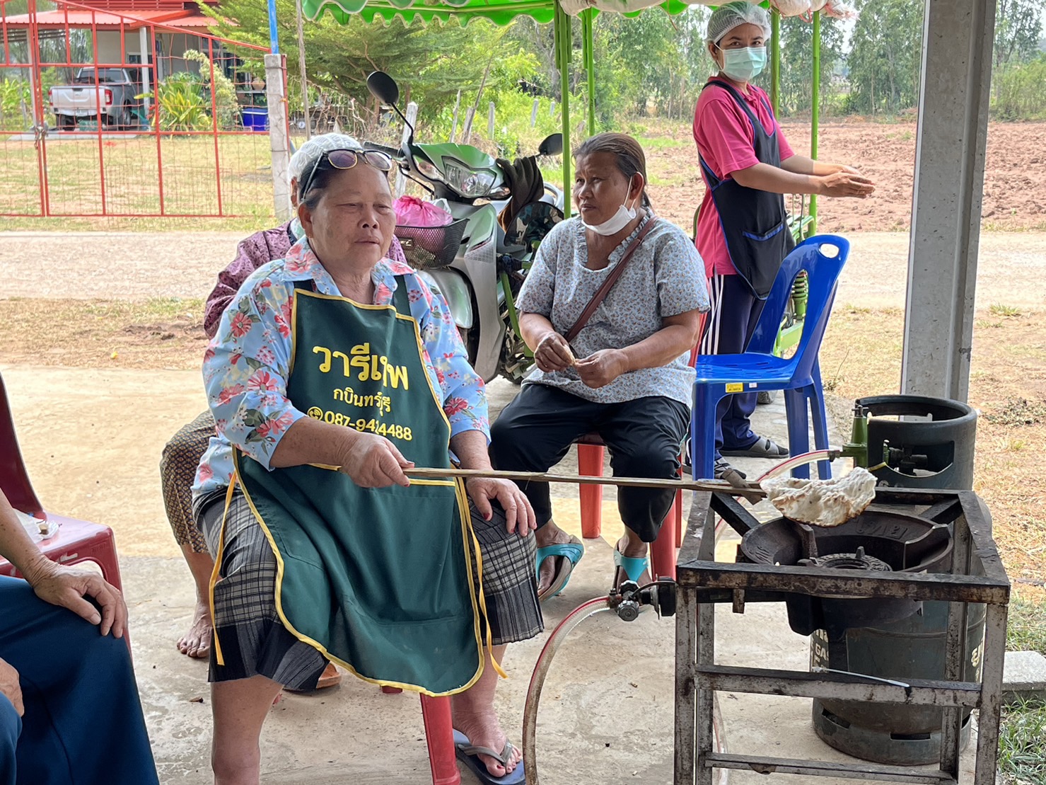 พช.มหาสารคาม ดำเนินกิจกรรมการส่งเสริมอาชีพการแปรรูปมะเขือเทศราชินี ภายใต้โครงการการจัดทำสารสนเทศตำบลต้นแบบเพื่อพัฒนาคุณภาพชีวิต ให้แก่ประชาชนในตำบลชื่นชม อำเภอชื่นชม จังหวัดมหาสารคาม