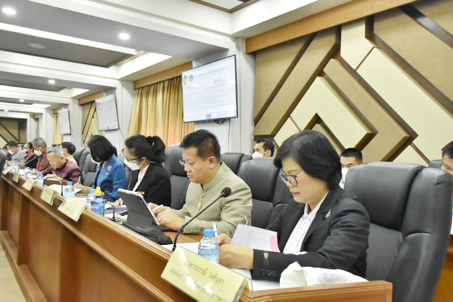 ผู้ตรวจราชการสำนักนายกรัฐมนตรี และคณะผู้ตรวจราชการกระทรวง เขต 12 ลงพื้นที่ตรวจราชการที่จังหวัดมหาสารคาม