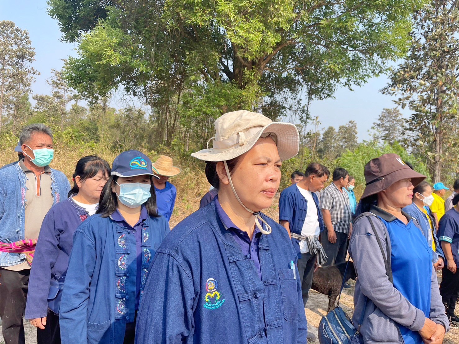 พช.มหาสารคาม ร่วมกับภาคีเครือข่ายโคกหนองนา จัดกิจกรรมเอามื้อสามัคคี ณ แปลงโคกหนองนา อำเภอแกดำ