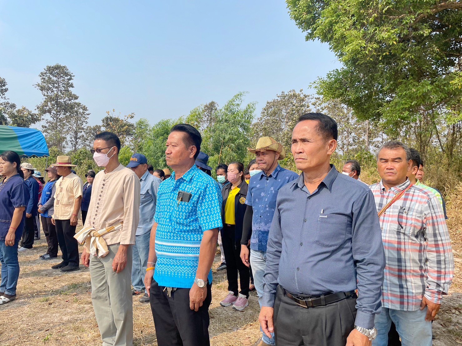 พช.มหาสารคาม ร่วมกับภาคีเครือข่ายโคกหนองนา จัดกิจกรรมเอามื้อสามัคคี ณ แปลงโคกหนองนา อำเภอแกดำ