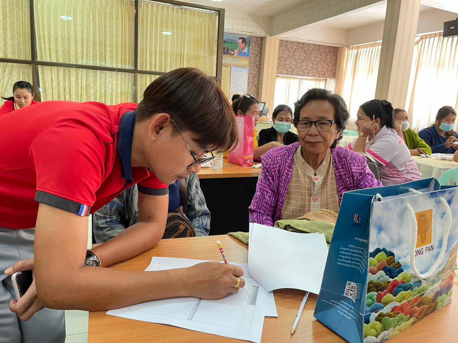 จังหวัดมหาสารคาม จัดกิจกรรมการอบรมเชิงปฏิบัติการโครงการส่งเสริมกระบวนการเครือข่ายองค์ความรู้ (Knowledge-Based OTOP : KBO)