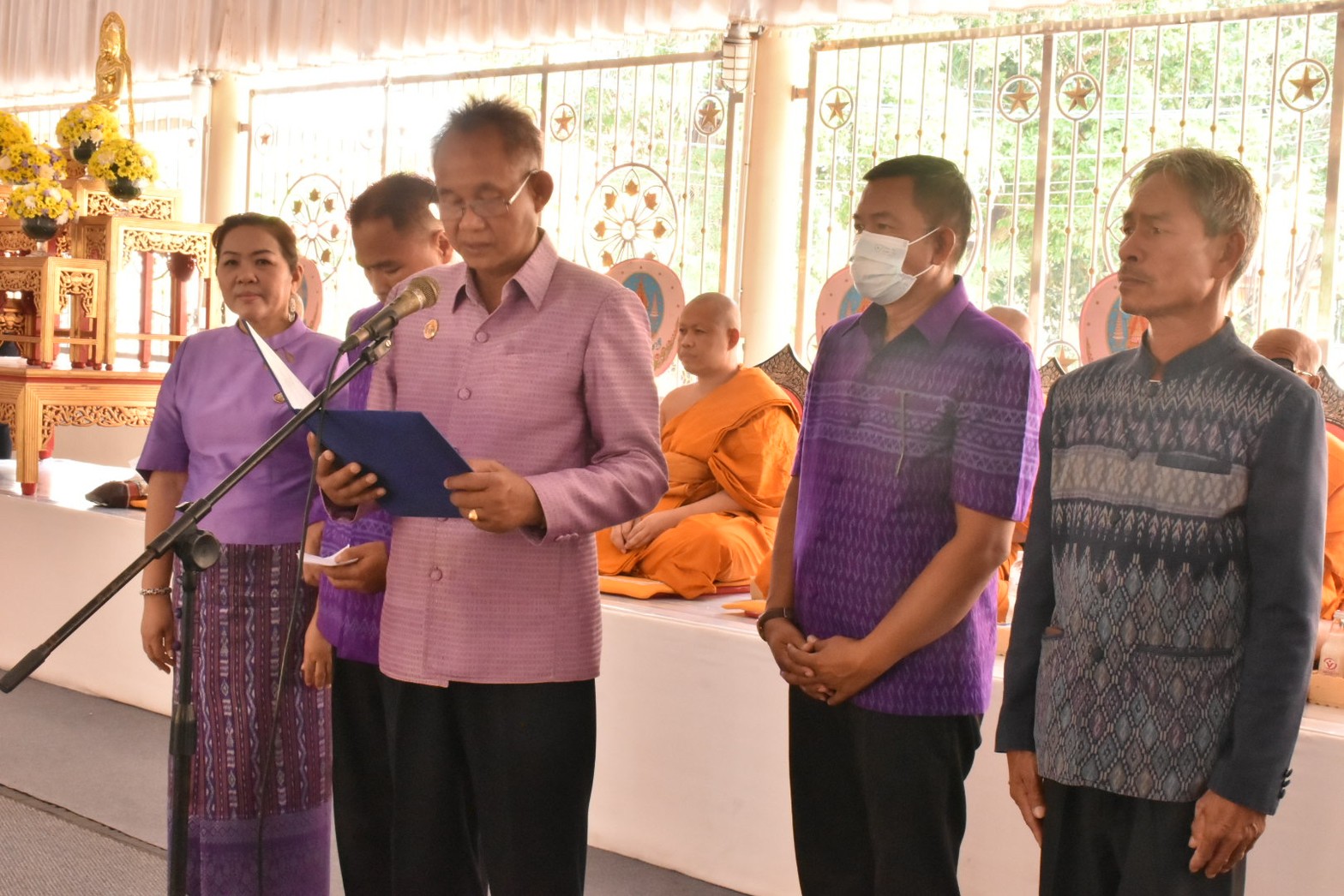 จังหวัดมหาสารคาม ประกอบพิธีทอดผ้าป่ามหากุศลสมทบกองทุนพัฒนาเด็กชนบทฯ จังหวัดมหาสารคาม