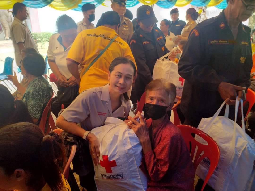 ?พช.มหาสารคาม ร่วมโครงการปกป้องและเชิดชูสถาบันพระมหากษัตริย์ และหน่วยบำบัดทุกข์ บำรุงสุข สร้างรอยยิ้มให้ประชาชน (จังหวัดเคลื่อนที่) อำเภอยางสีสุราช ?
