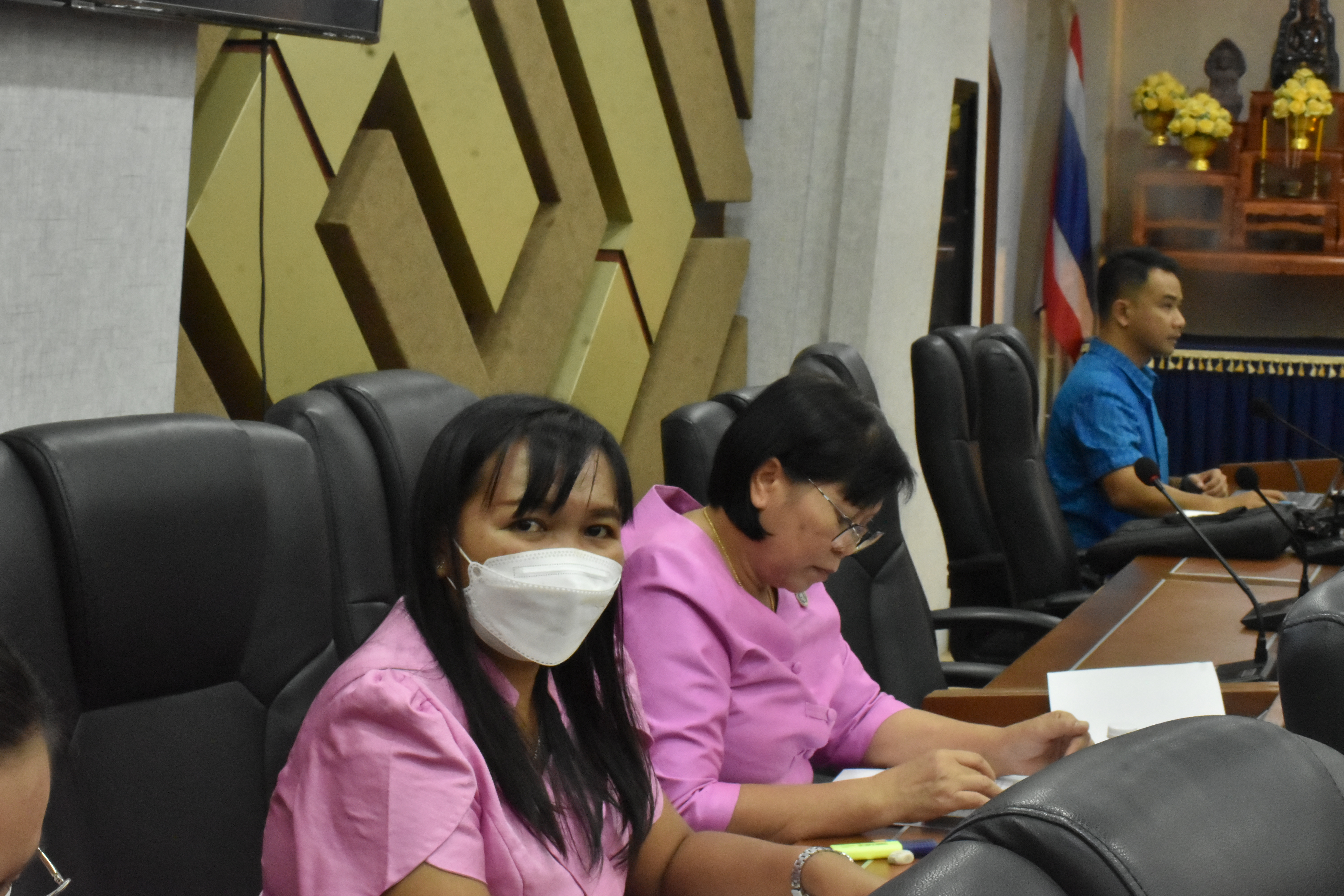 ?พช.มหาสารคามประชุมคณะกรรมการบริหารศูนย์อำนวยการขจัดความยากจนและพัฒนาคนทุกช่วงวัยอย่างยั่งยืนตามหลักปรัชญาของเศรษฐกิจพอเพียงจังหวัดมหาสารคาม (คจพ.จ.) ครั้งที่ 1/2566 ?