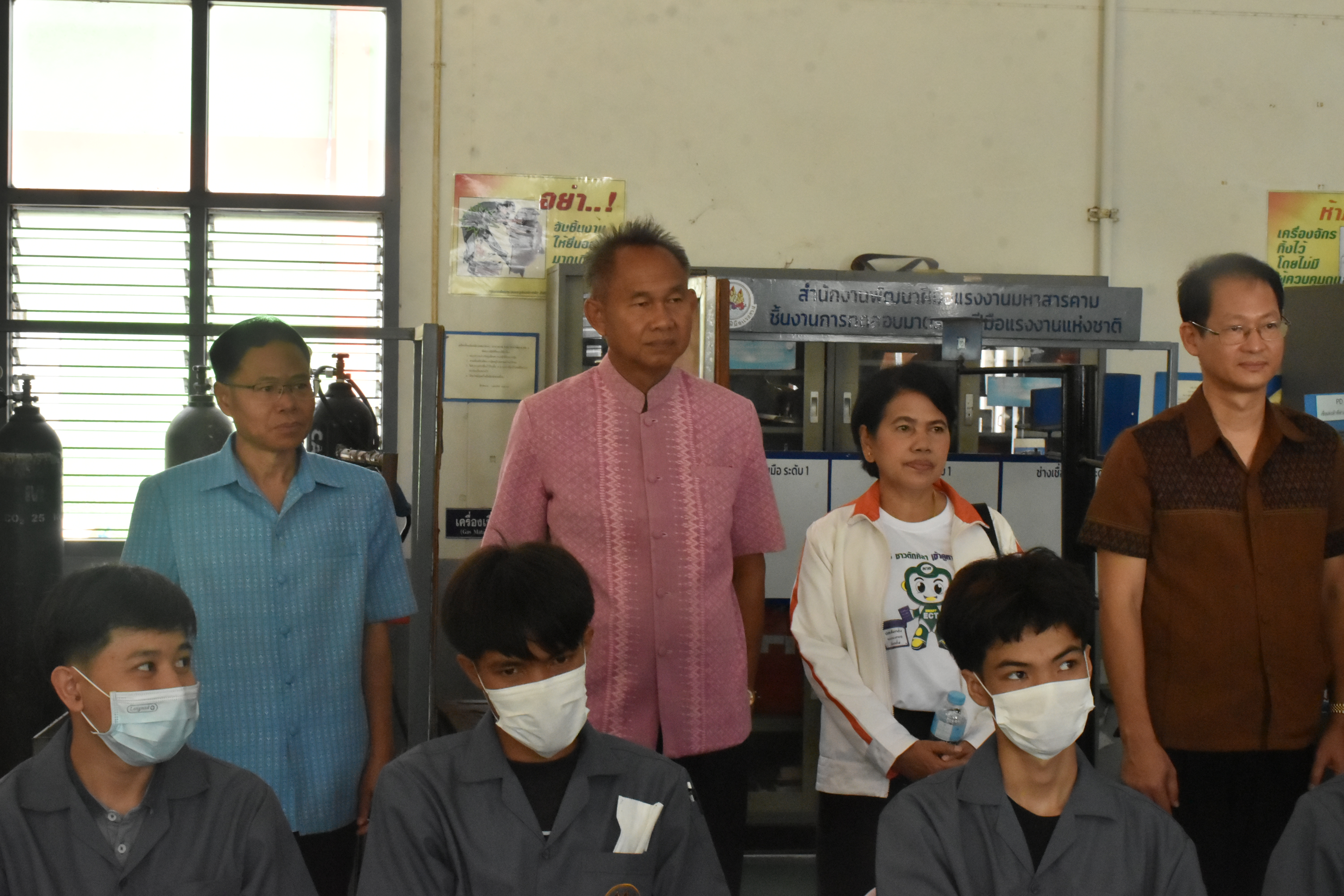 ? พช.มหาสารคาม ร่วมกิจกรรม มอบวุฒิบัตรและชุดเครื่องมือพื้นฐานในการประกอบอาชีพ โครงการเพิ่มทักษะเฉพาะแก่แรงงานอิสระยุค 4.0 (Gig Worker)?
