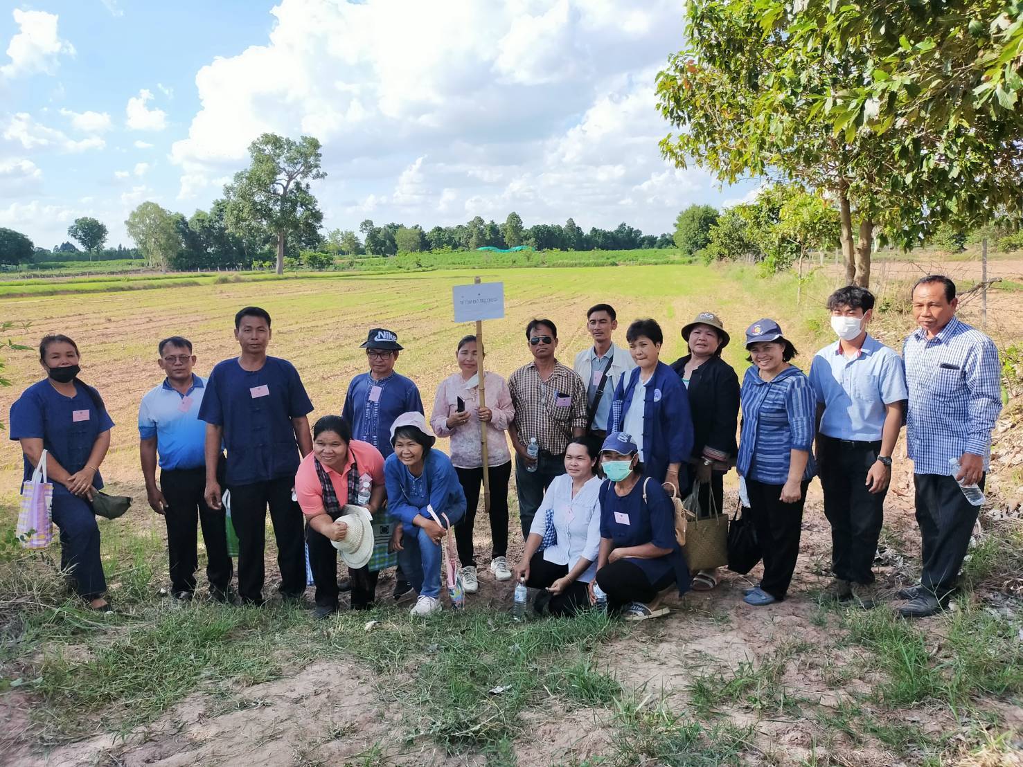 ?พช.มหาสารคาม นำกลุ่มผลิต ผู้ประกอบการ ศึกษาดูงานศึกษาดูงาน ตามโครงการพัฒนากลไกลและโครงสร้างดูดซับมูลค่าทางเศรษฐกิจและการกระจายรายได้กลับสู่ท้องถิ่น เสริมสร้างรายได้ด้วยเครือข่ายเกษตรปลอดภัย ?