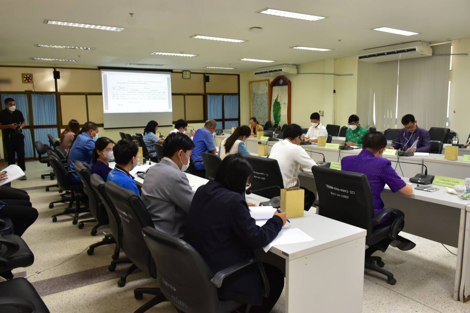 ?พช.มหาสารคาม ร่วมประชุมติดตามผลการดำเนินงานโครงการและเบิกจ่ายงบประมาณในพื้นที่จังหวัดมหาสารคาม ?