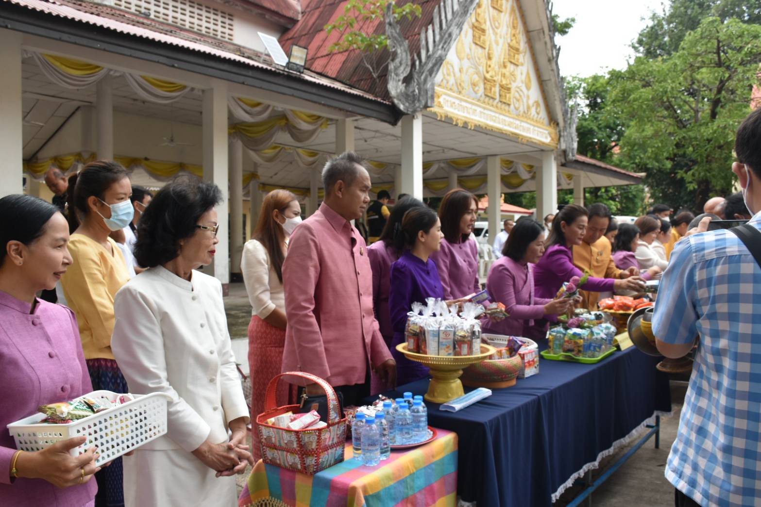 ?พช.มหาสารคาม ร่วมพิธีทำบุญตักบาตรถวายพระกุศล เนื่องในงานฉลองพระชนมายุ 8 รอบ สมเด็จพระอริยวงศาคตญาณ สมเด็จพระสังฆราช สกลมหาสังฆปริณายก 26 มิถุนายน 2566?