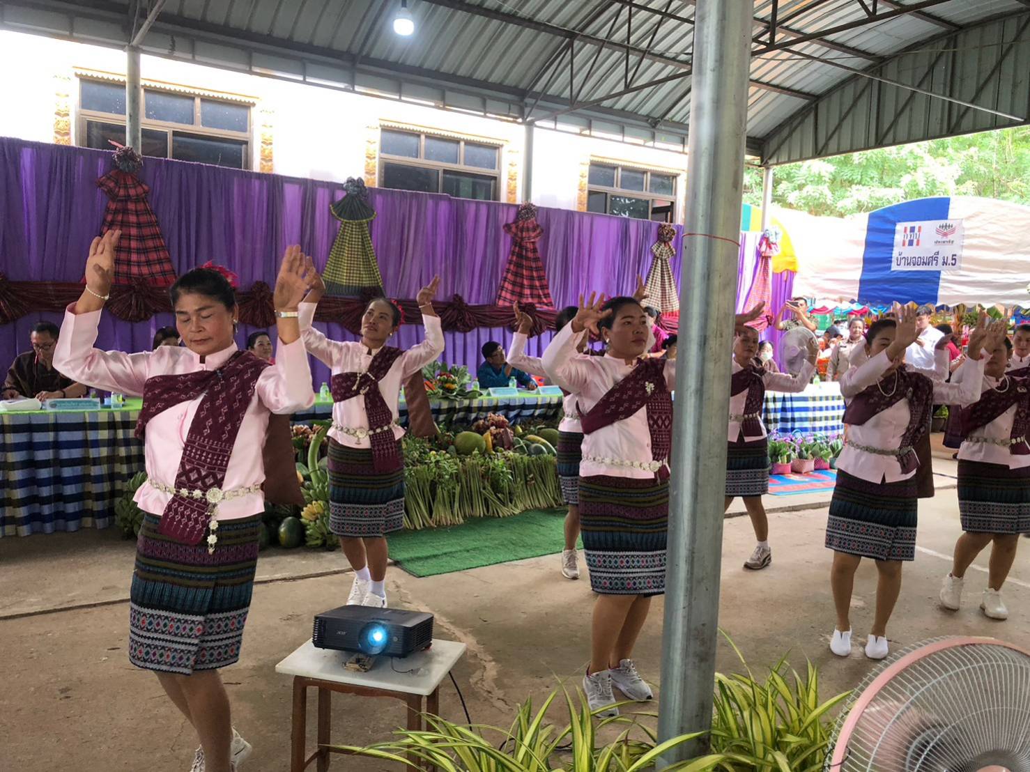 ?พช.มหาสารคาม ลงพื้นที่คัดเลือกกิจกรรมพัฒนาชุมชนดีเด่นระดับจังหวัด ประจำปี 2566 อำเภอชื่นชม ?
