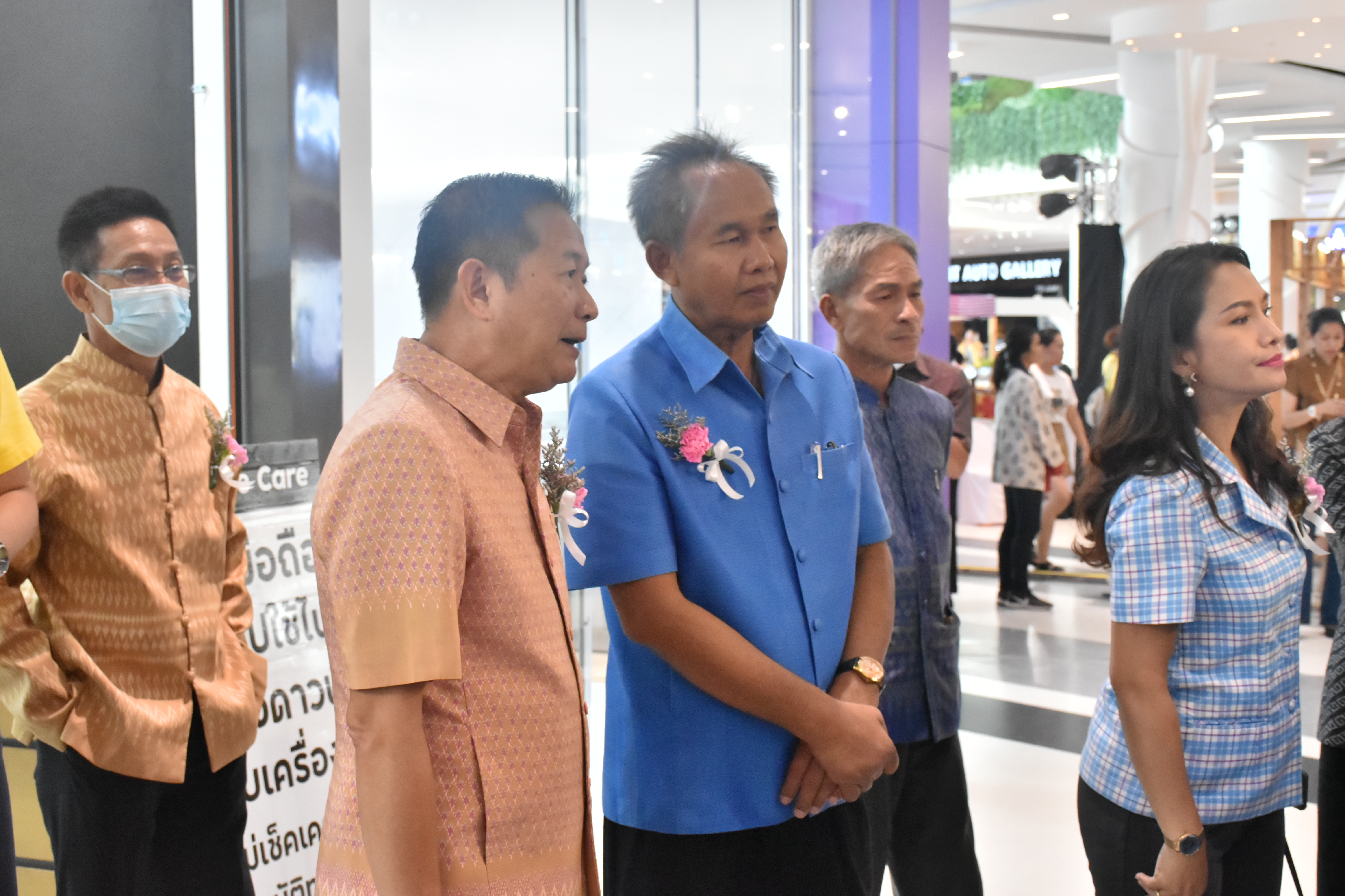 ?พช.มหาสารคาม  “OHO! OTOP MAHASARAKHAM” พัฒนายกระดับผลิตภัณฑ์ OTOP ให้มีคุณภาพได้มาตรฐาน สามารถเพิ่มมูลค่าและสร้างนวัตกรรม ณ ลานอินเดอะการ์เด้นเสริมไทย ชั้น 1 ศูนย์การค้าเสริมไทยคอมเพล็กซ์ ?