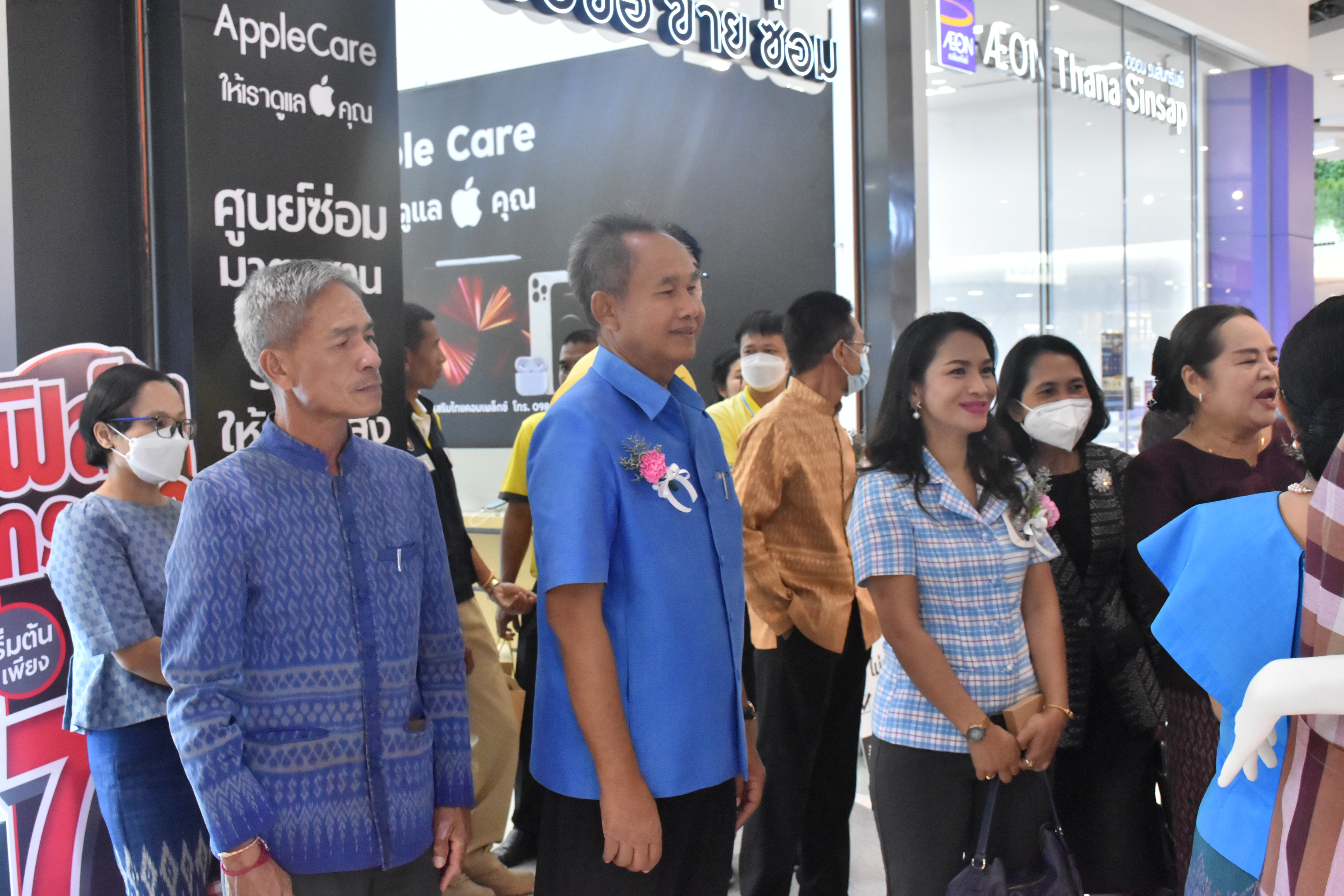 ?พช.มหาสารคาม  “OHO! OTOP MAHASARAKHAM” พัฒนายกระดับผลิตภัณฑ์ OTOP ให้มีคุณภาพได้มาตรฐาน สามารถเพิ่มมูลค่าและสร้างนวัตกรรม ณ ลานอินเดอะการ์เด้นเสริมไทย ชั้น 1 ศูนย์การค้าเสริมไทยคอมเพล็กซ์ ?