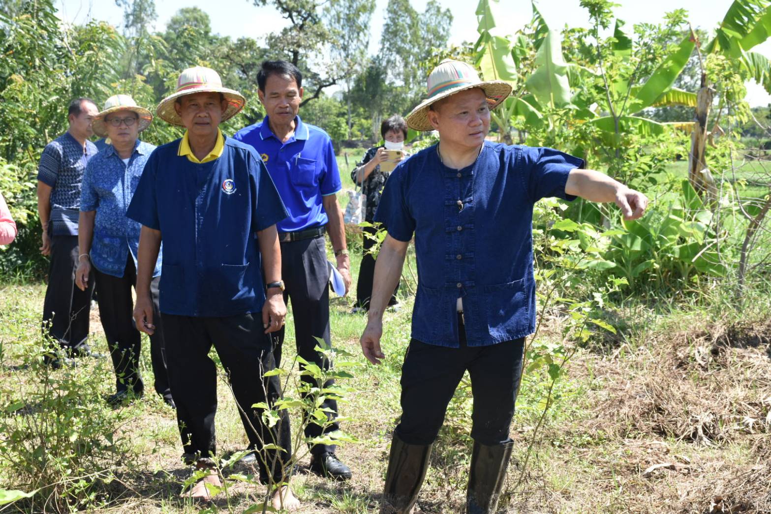 ?รองผู้ว่าราชการจังหวัดมหาสารคาม ลงพื้นที่ “เอามื้อสามัคคี” ตามโครงการพัฒนาพื้นที่ต้นแบบการพัฒนาคุณภาพชีวิตตามหลักทฤษฎีใหม่ ประยุกต์สู่ โคก หนอง นา โมเดล?