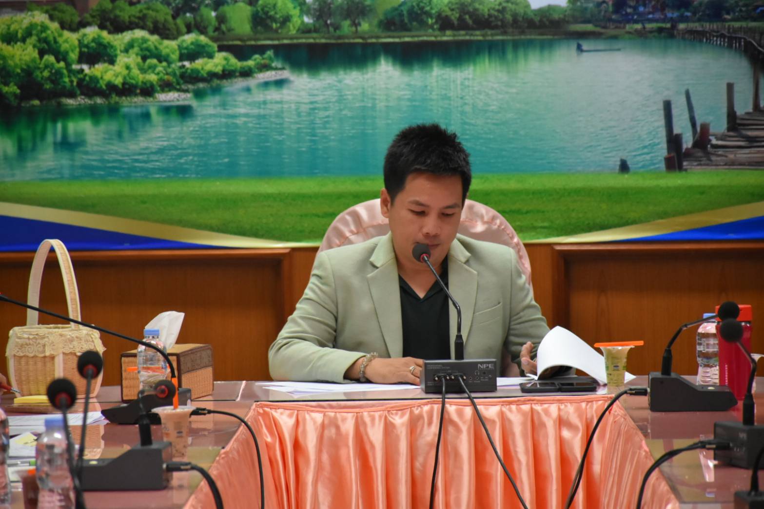 ?พช.มหาสารคาม จัดประชุมผู้ประกอบการ OTOP เตรียมเข้าร่วมงานศิลปาชีพประทีปไทย OTOP ก้าวไกลด้วยพระบารมี ปี พ.ศ. 2566 ?