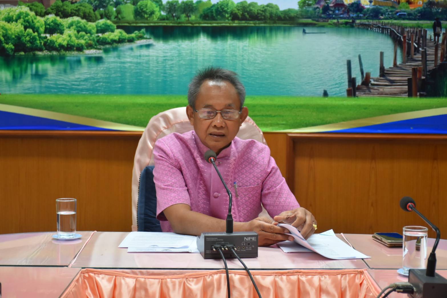 ? พช.มหาสารคาม ประชุมเตรียมการจัดกิจกรรมปลูกต้นไม้เฉลิมพระเกียรติสมเด็จพระนางเจ้าสิริกิติ์ พระบรมราชินีนาถ พระบรมราชชนนีพันปีหลวง เนื่องในโอกาสมหามงคลเฉลิมพระชนพรรษา 91 พรรษา 12 สิงหาคม 2566 และเฉลิมพระเกียรติพระบาทสมเด็จพระเจ้าอยู่หัว เนื่องในโอกาสวันเฉลิมพระชนมพรรษา 28 กรกฎาคม 2566 และประชุมมอบนโยบายในการปฏิบัติราชการในพื้นที่ ?