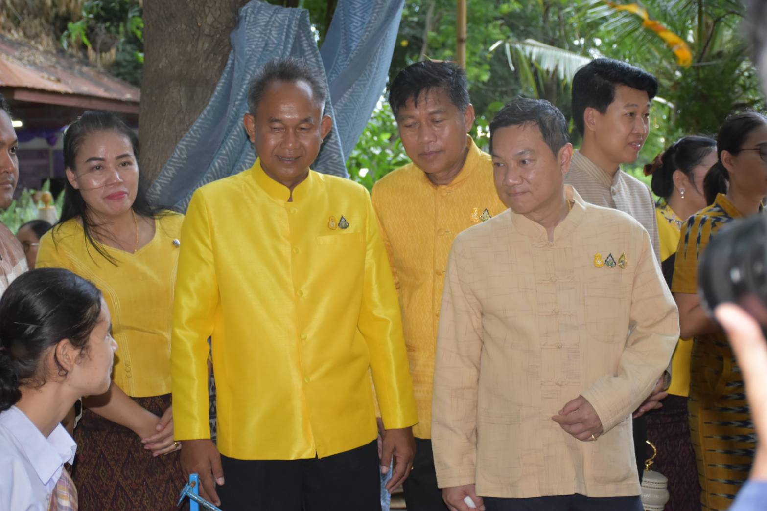 ?ปลัดมหาดไทยเปิดกิจกรรมปลูกต้นไม้เฉลิมพระเกียรติสมเด็จพระบรมราชชนนีพันปีหลวง เนื่องในโอกาสมหามงคลทรงเจริญพระชนมายุ 91 พรรษา และเฉลิมพระเกียรติพระบาทสมเด็จพระเจ้าอยู่หัว เนื่องในโอกาสทรงเจริญพระชนมายุ 71 พรรษา พร้อมมอบพันธุ์ไม้แก่ภาคีเครือข่ายชาวมหาสารคาม และชื่นชมชาวมหาสารคามเป็นต้นแบบของคนไทยในการสืบสานพระราชปณิธานเพื่อสร้างความยั่งยืนให้กับประเทศไทยและโลกใบเดียวนี้?