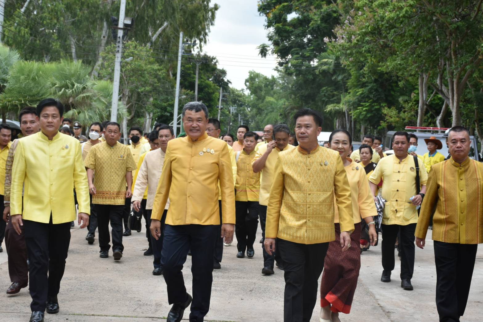 ?ปลัดมหาดไทยเปิดกิจกรรมปลูกต้นไม้เฉลิมพระเกียรติสมเด็จพระบรมราชชนนีพันปีหลวง เนื่องในโอกาสมหามงคลทรงเจริญพระชนมายุ 91 พรรษา และเฉลิมพระเกียรติพระบาทสมเด็จพระเจ้าอยู่หัว เนื่องในโอกาสทรงเจริญพระชนมายุ 71 พรรษา พร้อมมอบพันธุ์ไม้แก่ภาคีเครือข่ายชาวมหาสารคาม และชื่นชมชาวมหาสารคามเป็นต้นแบบของคนไทยในการสืบสานพระราชปณิธานเพื่อสร้างความยั่งยืนให้กับประเทศไทยและโลกใบเดียวนี้?