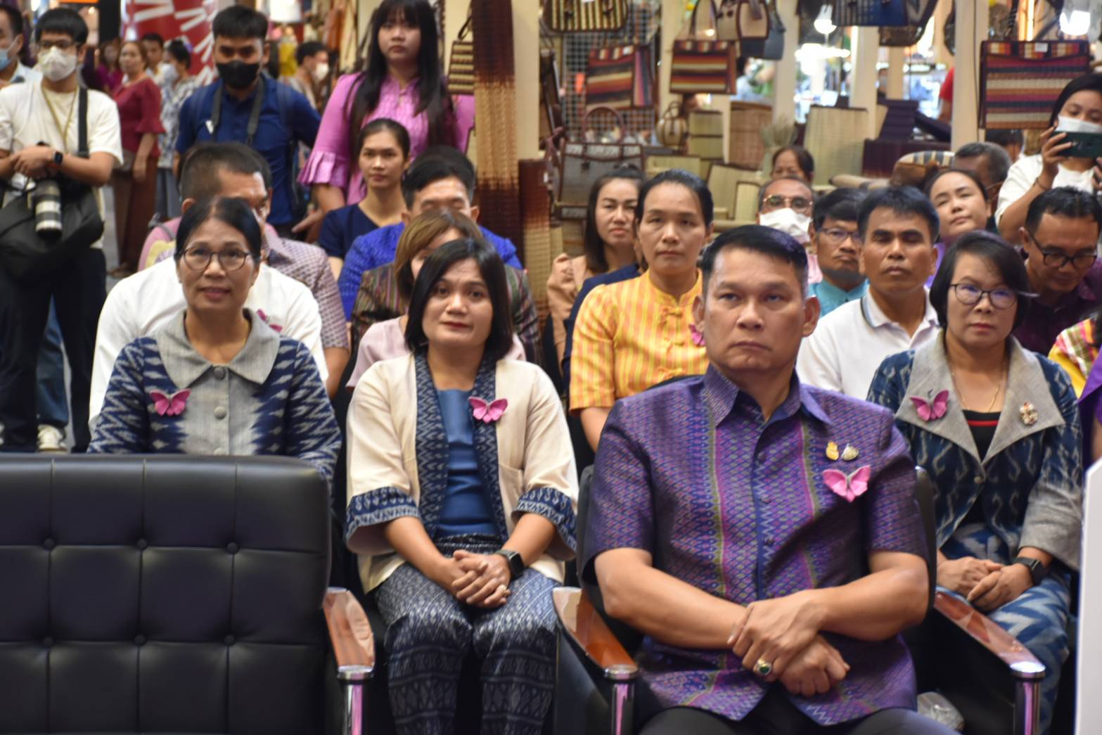 ?ผู้ว่าราชการจังหวัดมหาสารคาม เปิดงาน “มหกรรมสินค้า OTOP อัตลักษณ์ ภูมิปัญญา วิถีชุมชน มหาสารคาม”?