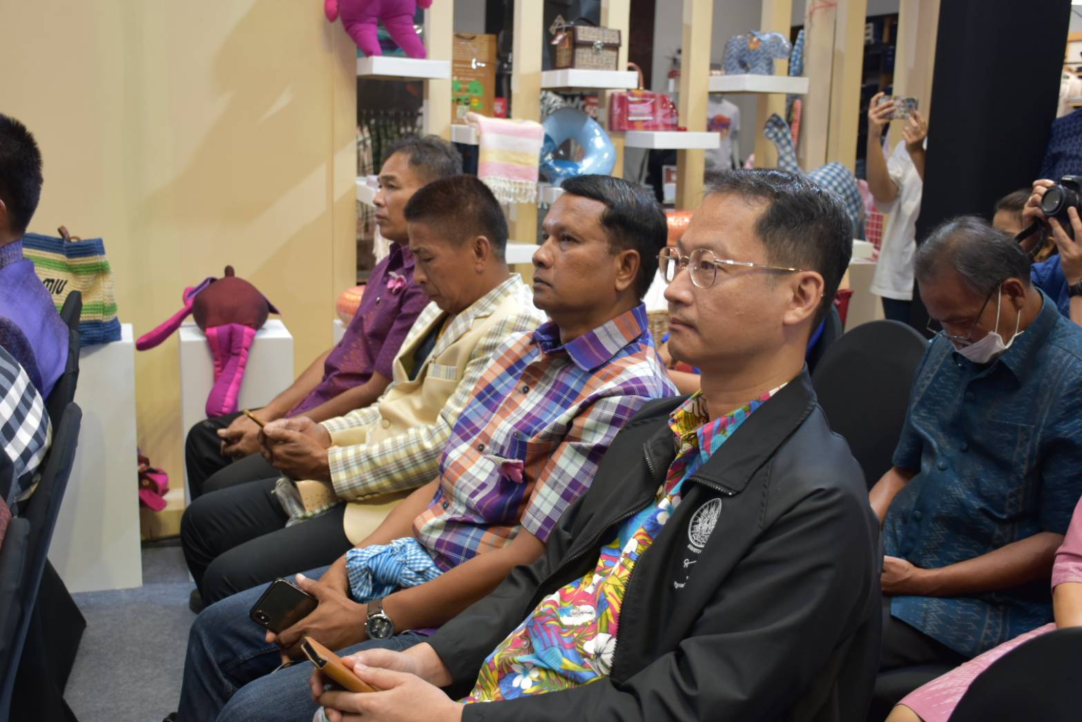 ?ผู้ว่าราชการจังหวัดมหาสารคาม เปิดงาน “มหกรรมสินค้า OTOP อัตลักษณ์ ภูมิปัญญา วิถีชุมชน มหาสารคาม”?