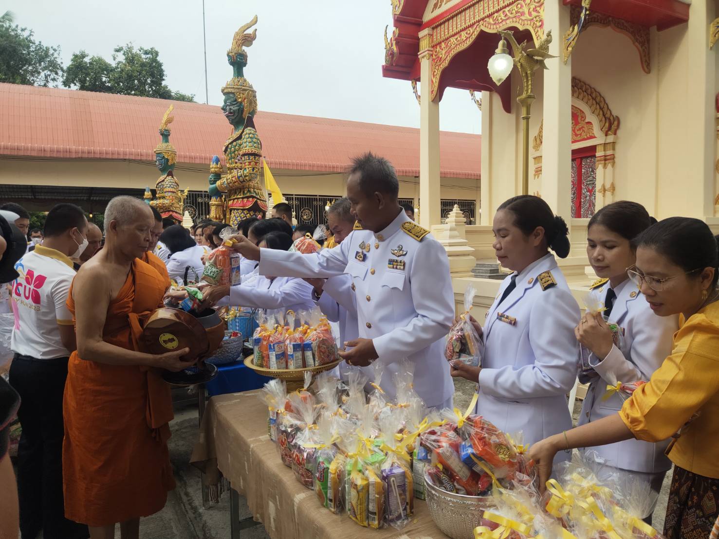 ?พช.มหาสารคาม ร่วมพิธีเฉลิมพระเกียรติพระบาทสมเด็จพระเจ้าอยู่หัว เนื่องในโอกาสวันเฉลิมพระชนมพรรษาพระบาทสมเด็จพระเจ้าอยู่หัว 28 กรกฎาคม 2566?